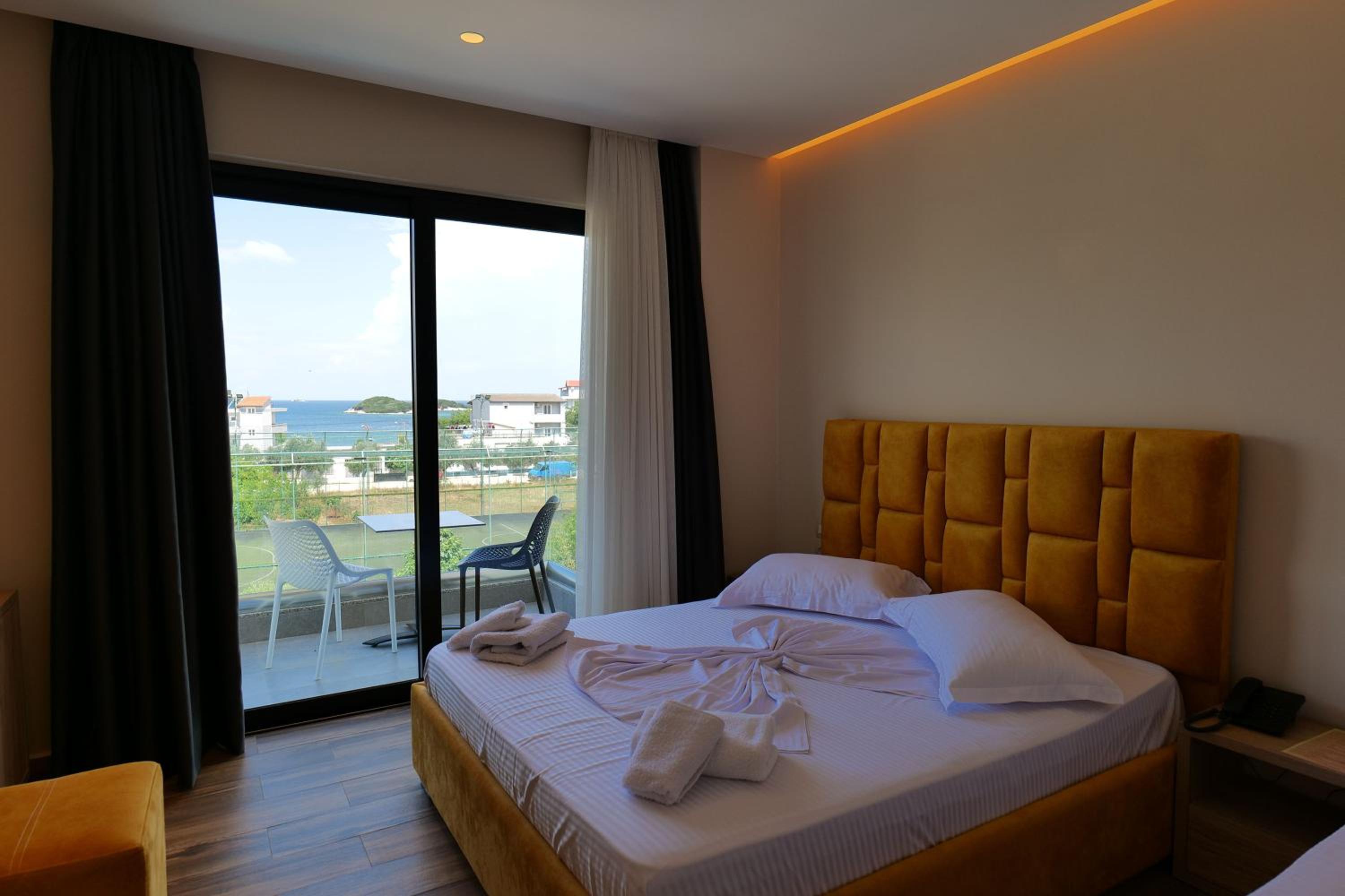 Deluxe Triple Room with Sea View