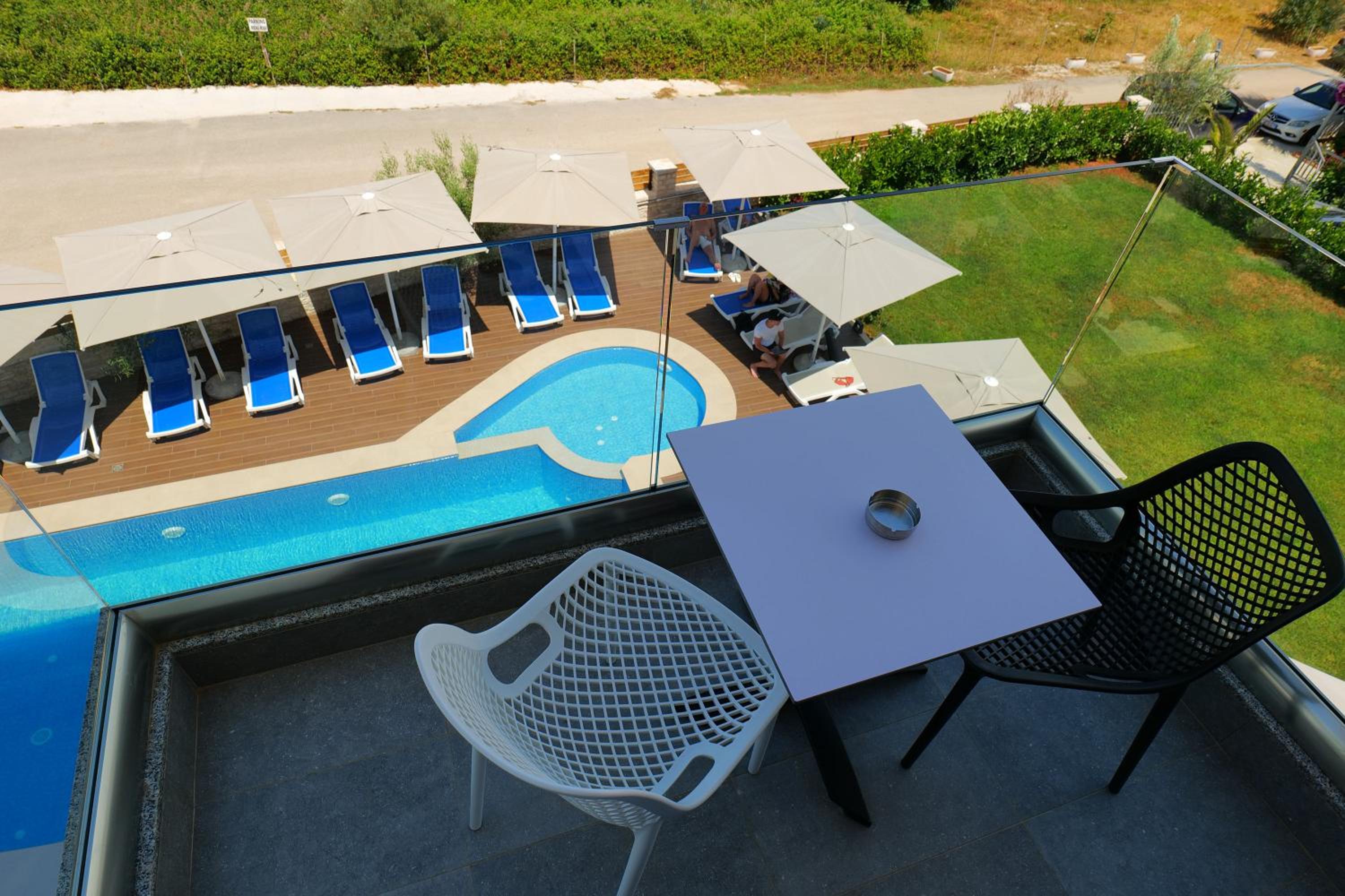 Deluxe Triple Room with Sea View