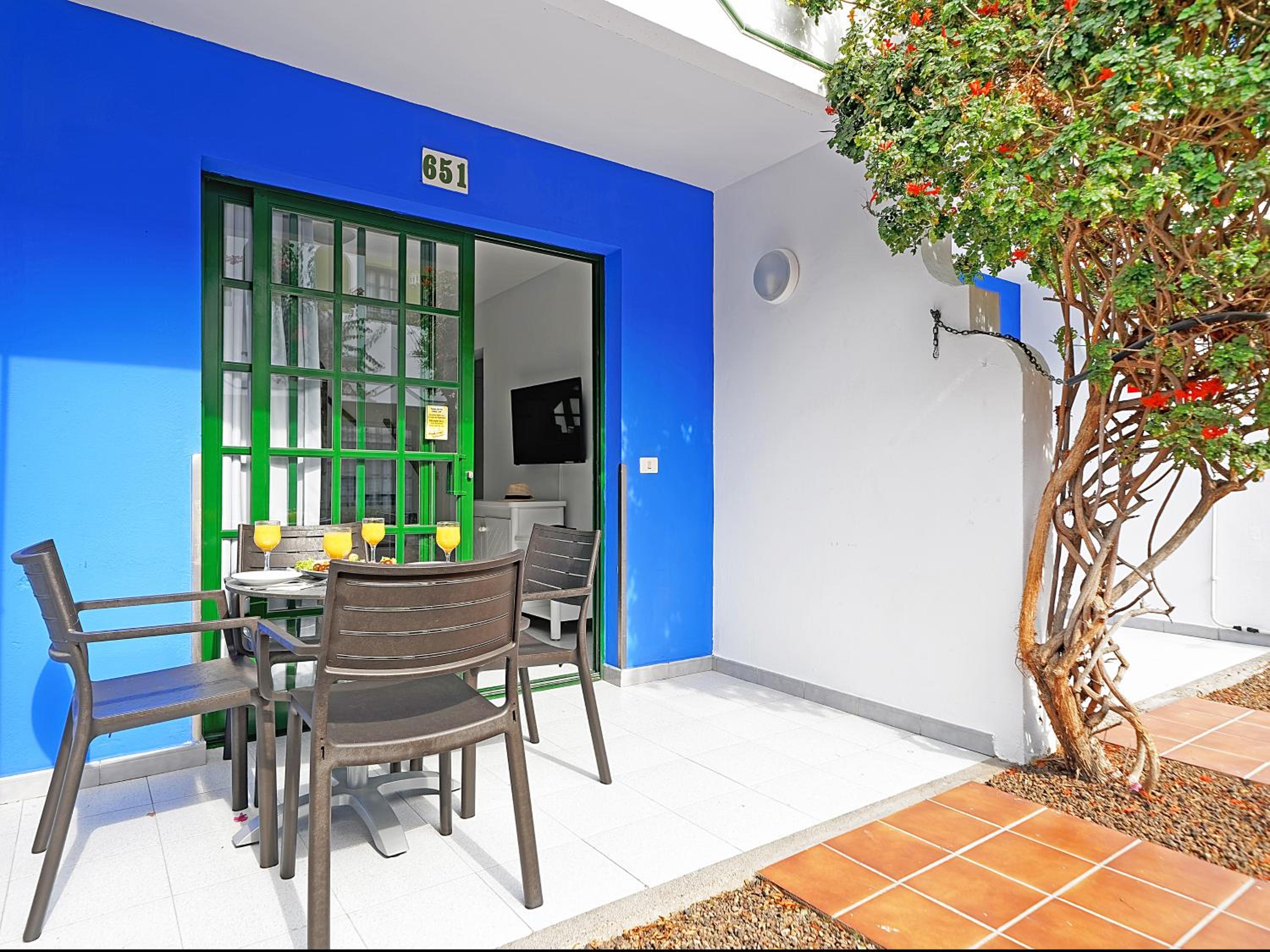 One-Bedroom Bungalow (2 Adults + 1 Child)