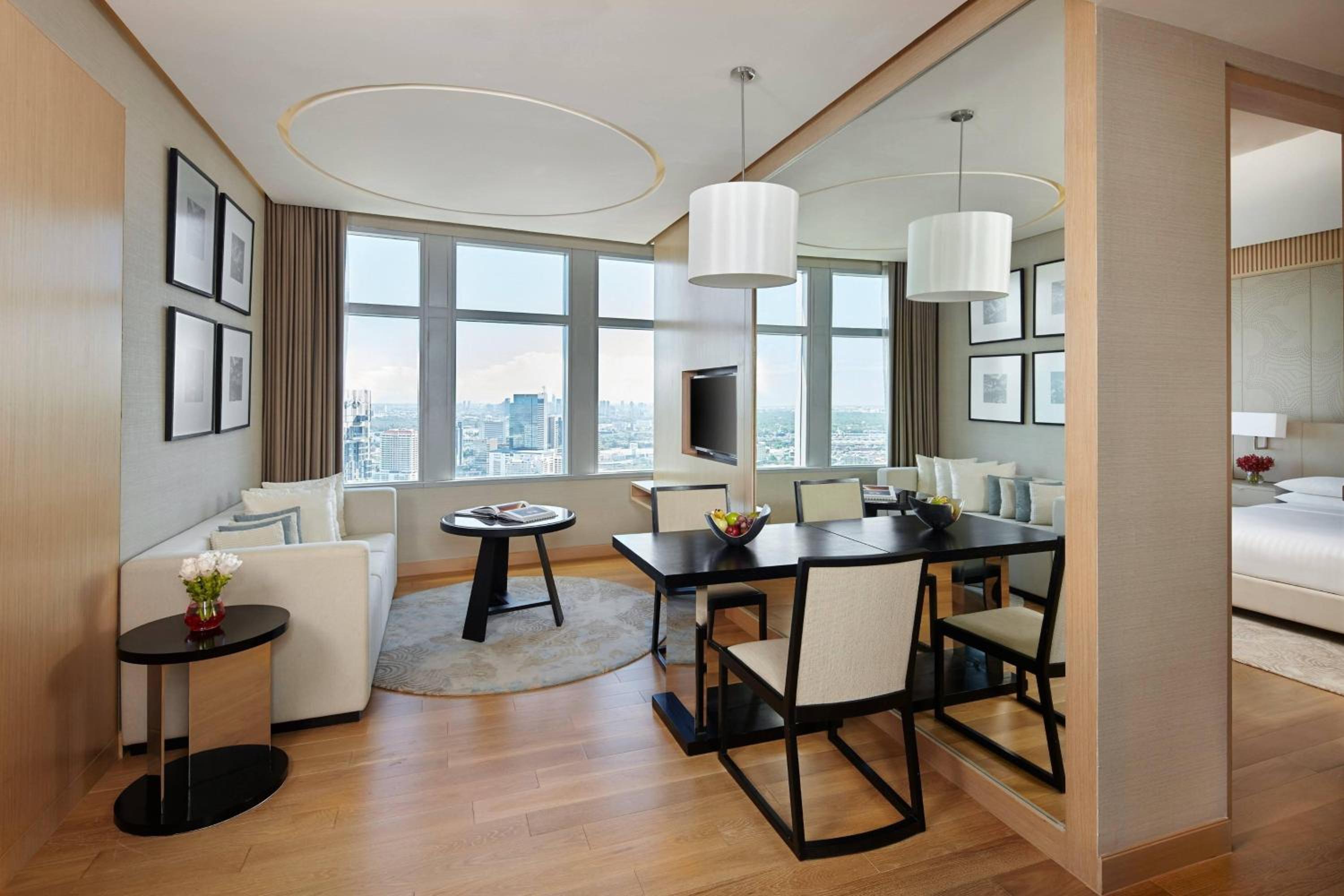 Two-Bedroom Suite - High Floor/Executive Lounge Access