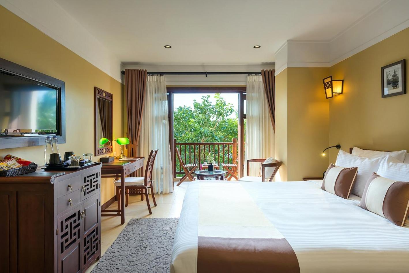 Deluxe Double Room with Balcony