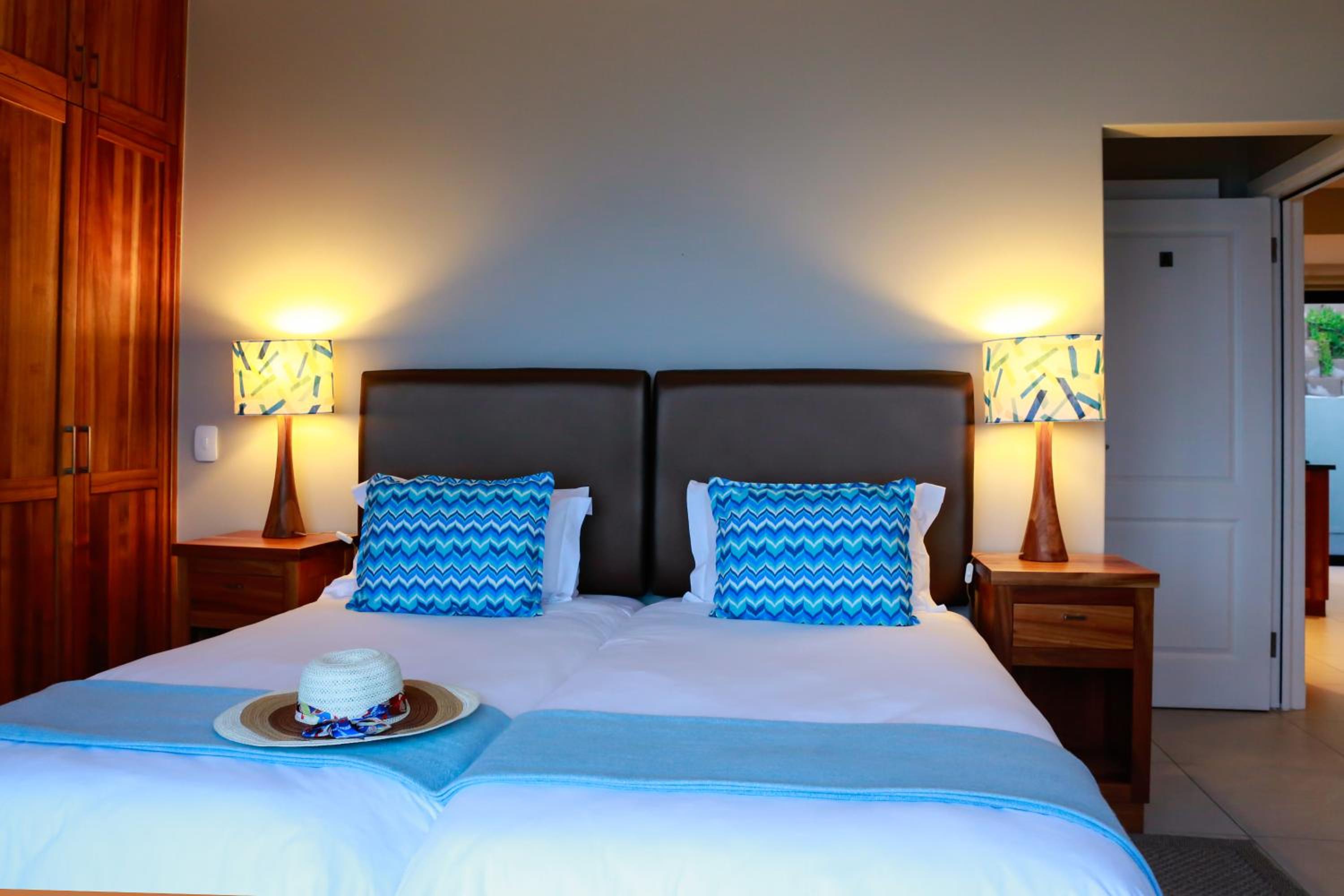 Luxury One-Bedroom Suite