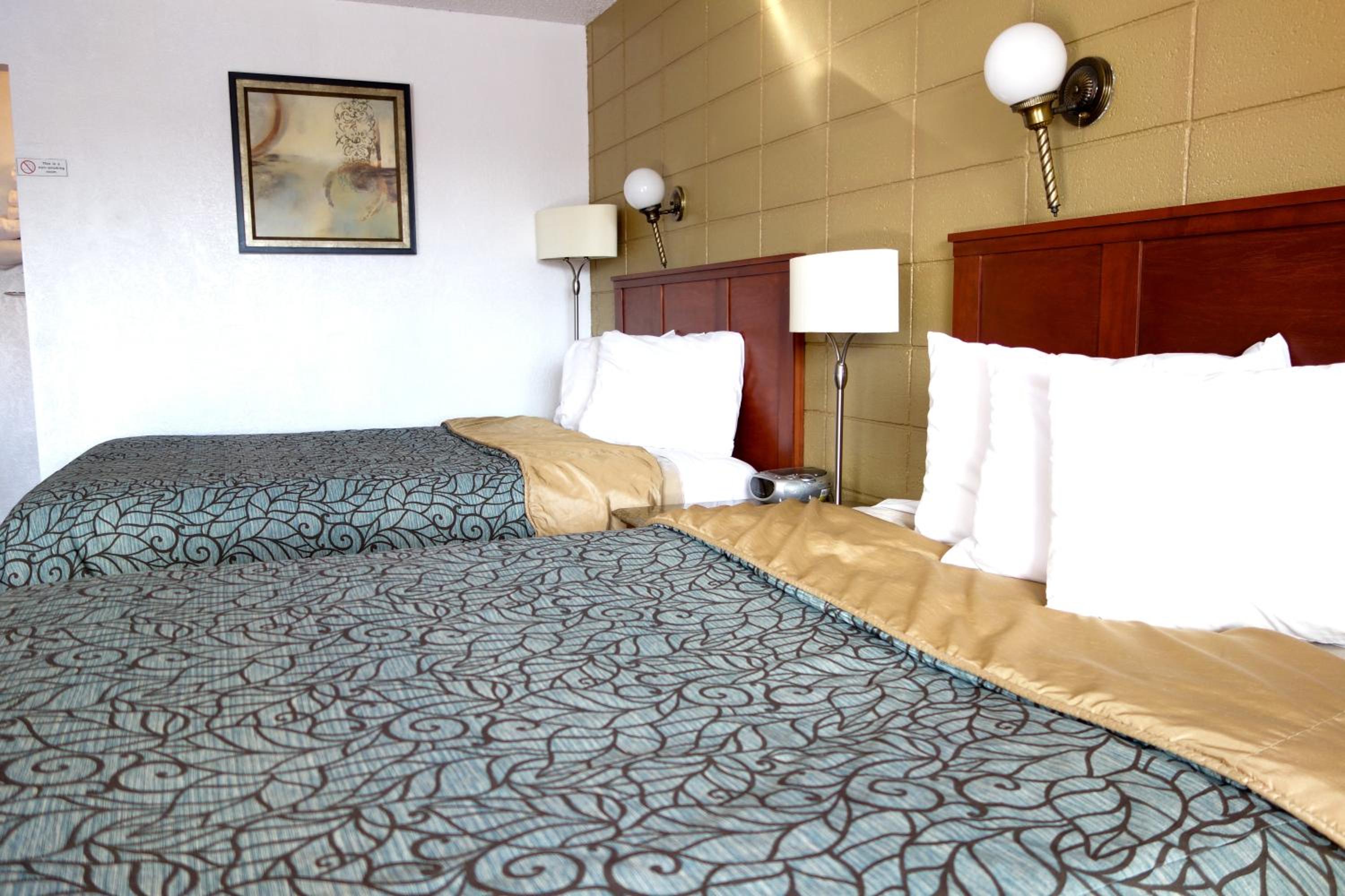 Queen Room with Two Queen Beds - Non-Smoking