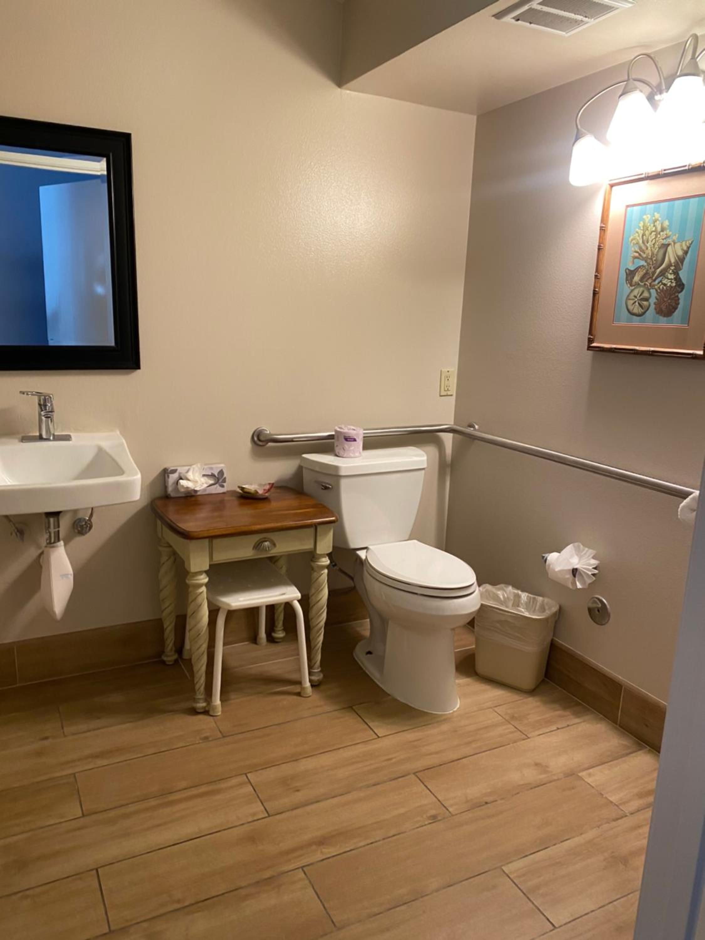 King Room - Disability Access/Non-Smoking