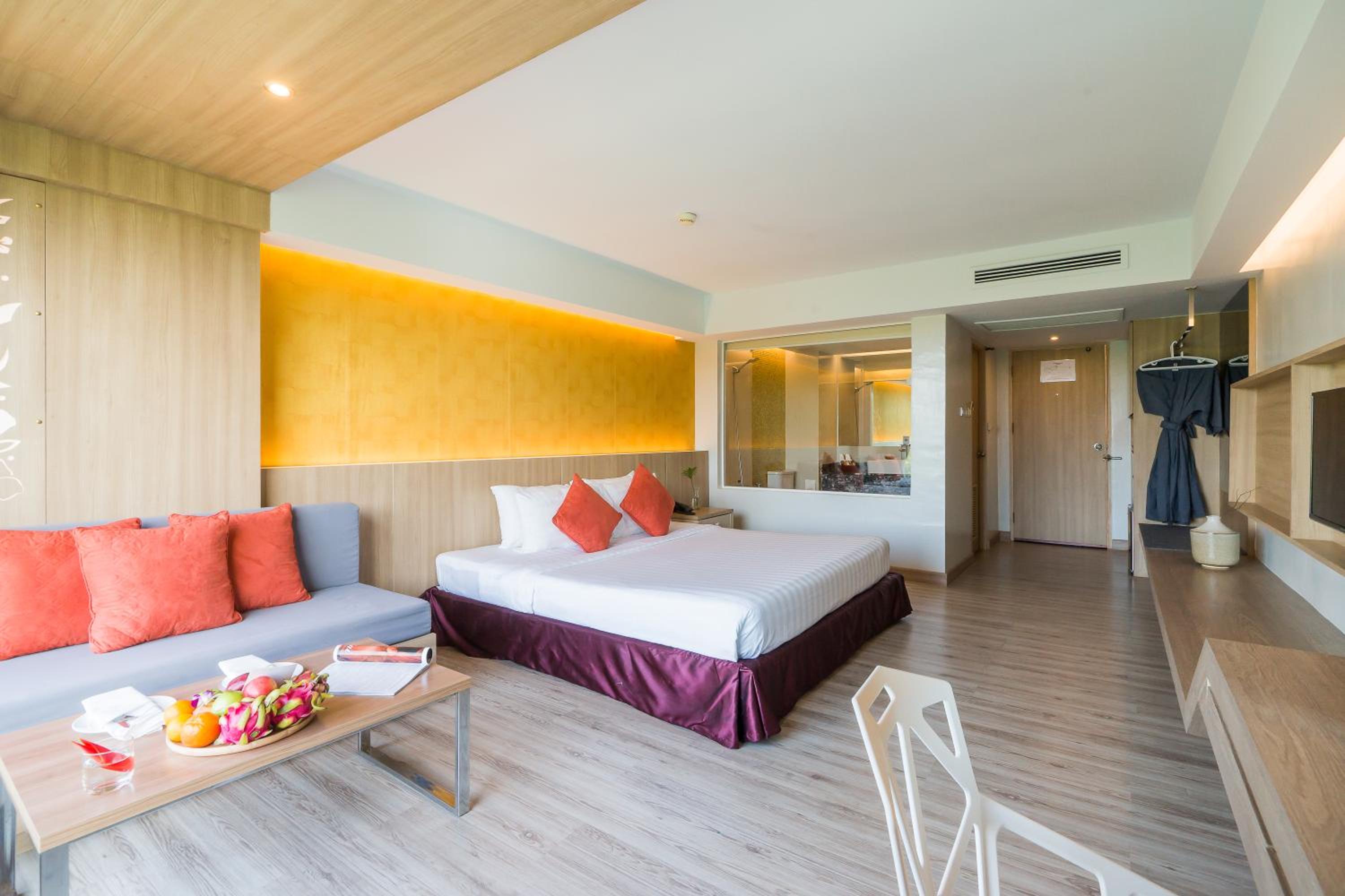 Deluxe Double Room - Lake Building