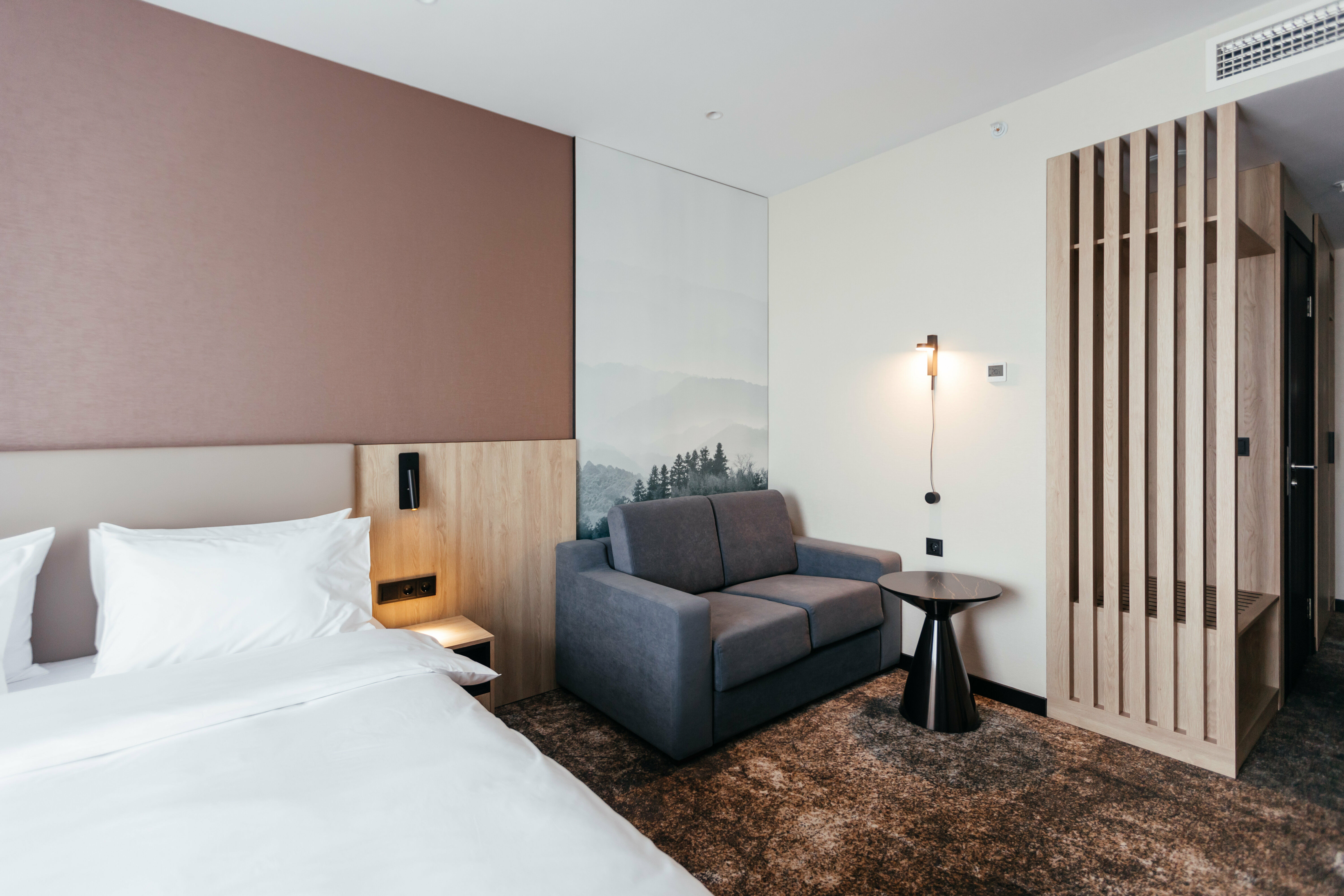 Комфорт двухместный с одной двуспальной кроватью