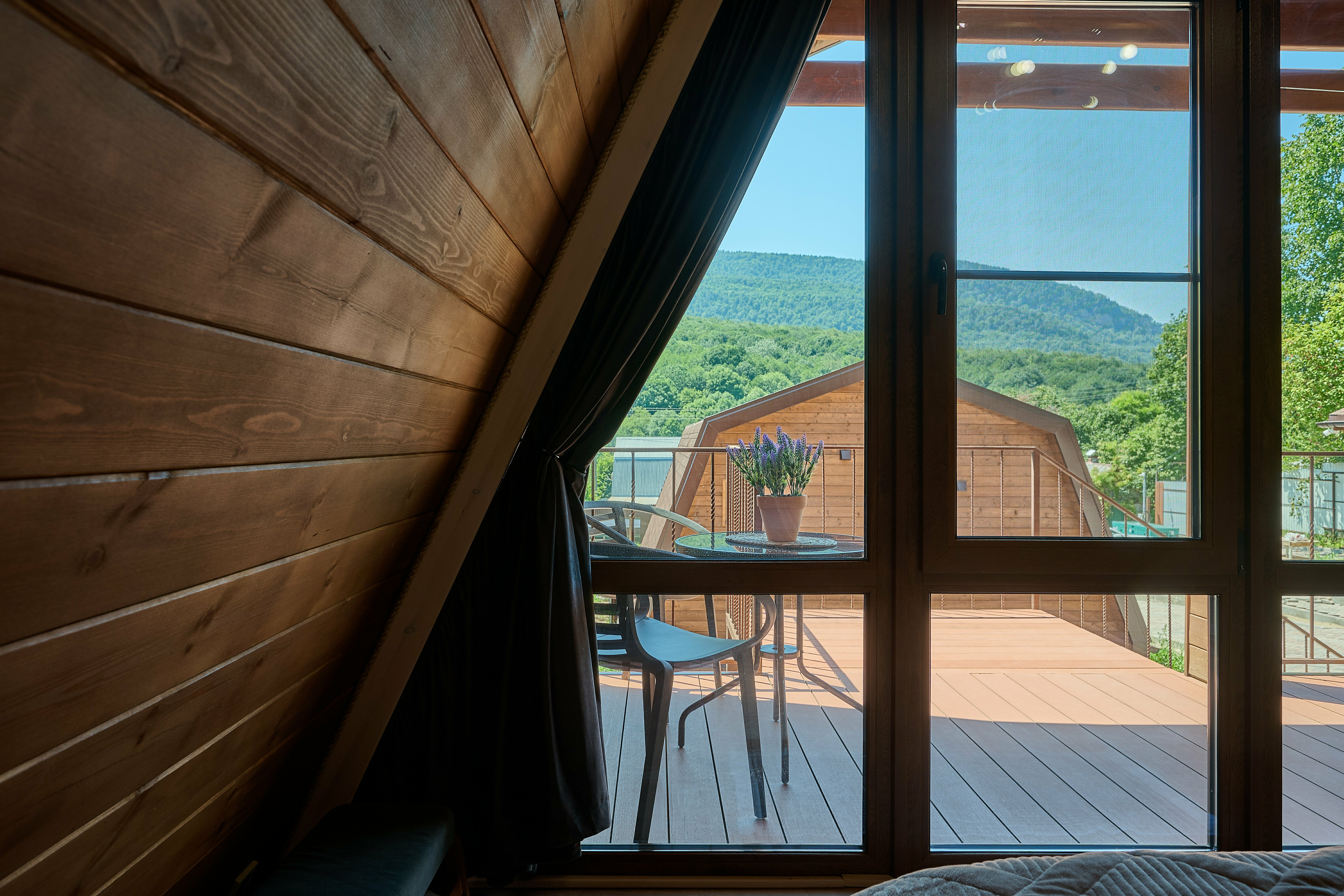 Шале № 3!!!  с 1 спальней + кухня гостиная с собственной кухней и ванной комнатой