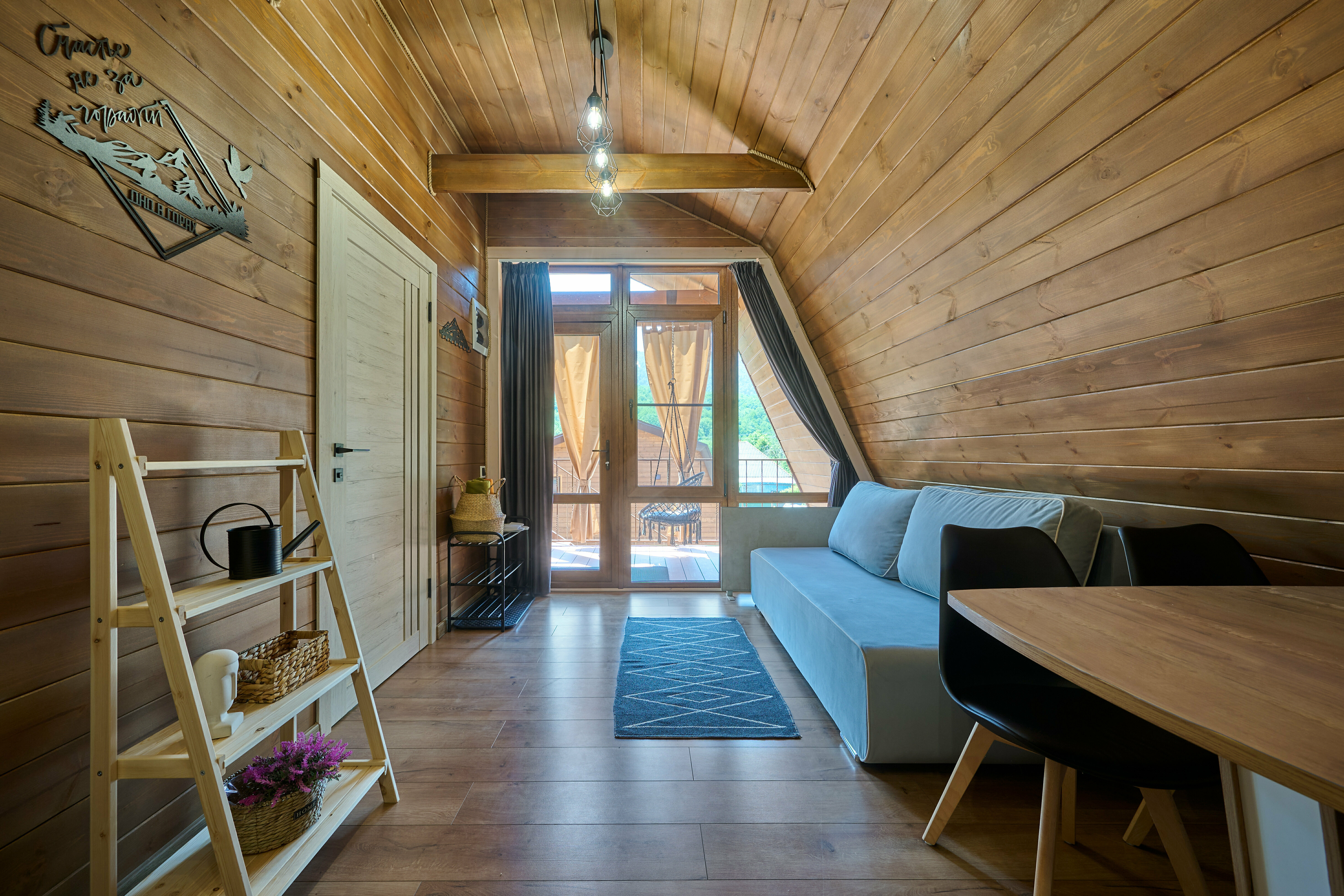 Шале № 3!!!  с 1 спальней + кухня гостиная с собственной кухней и ванной комнатой