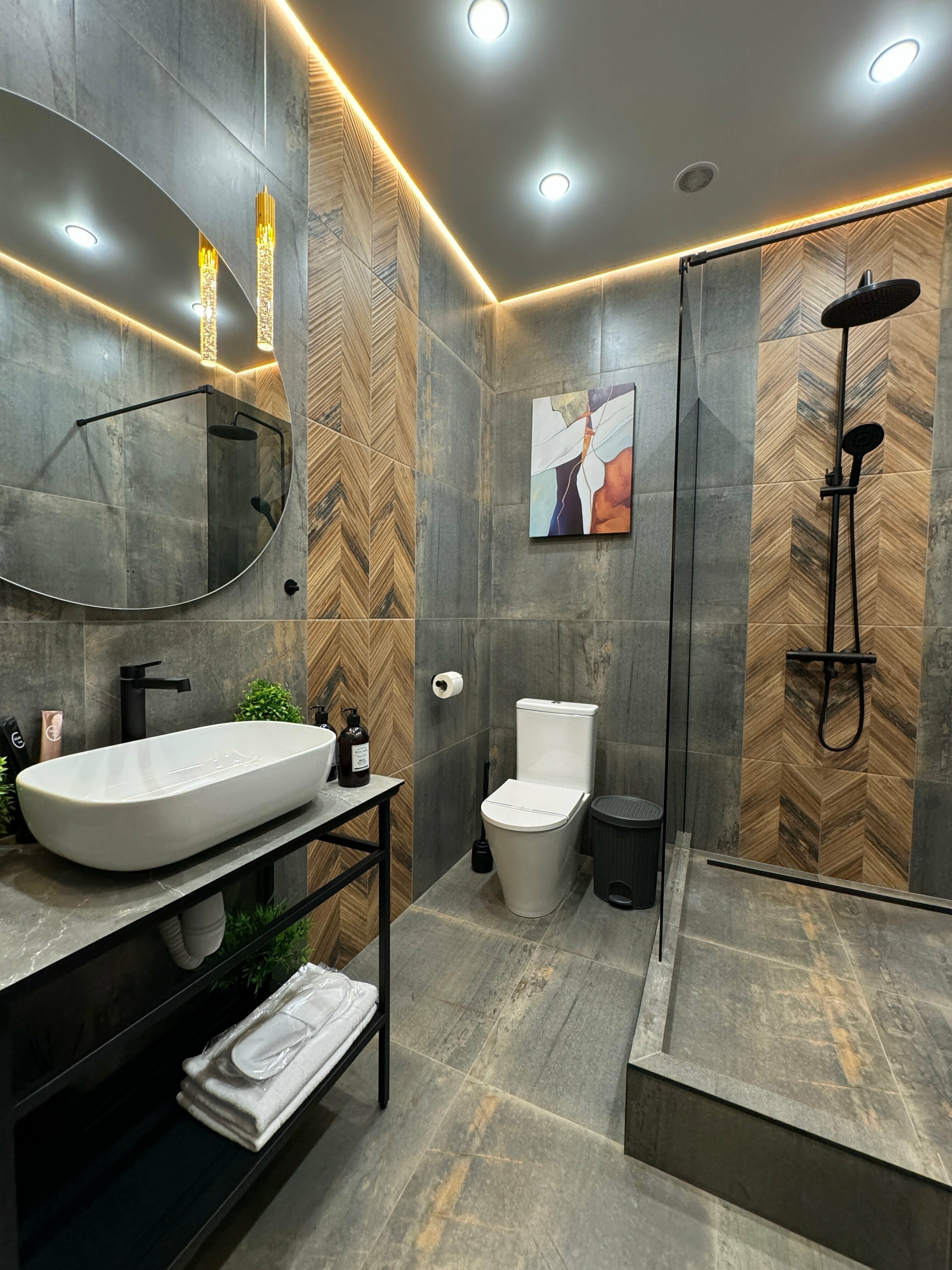 Наш самый большой номер с двумя окнами (во двор) ❤