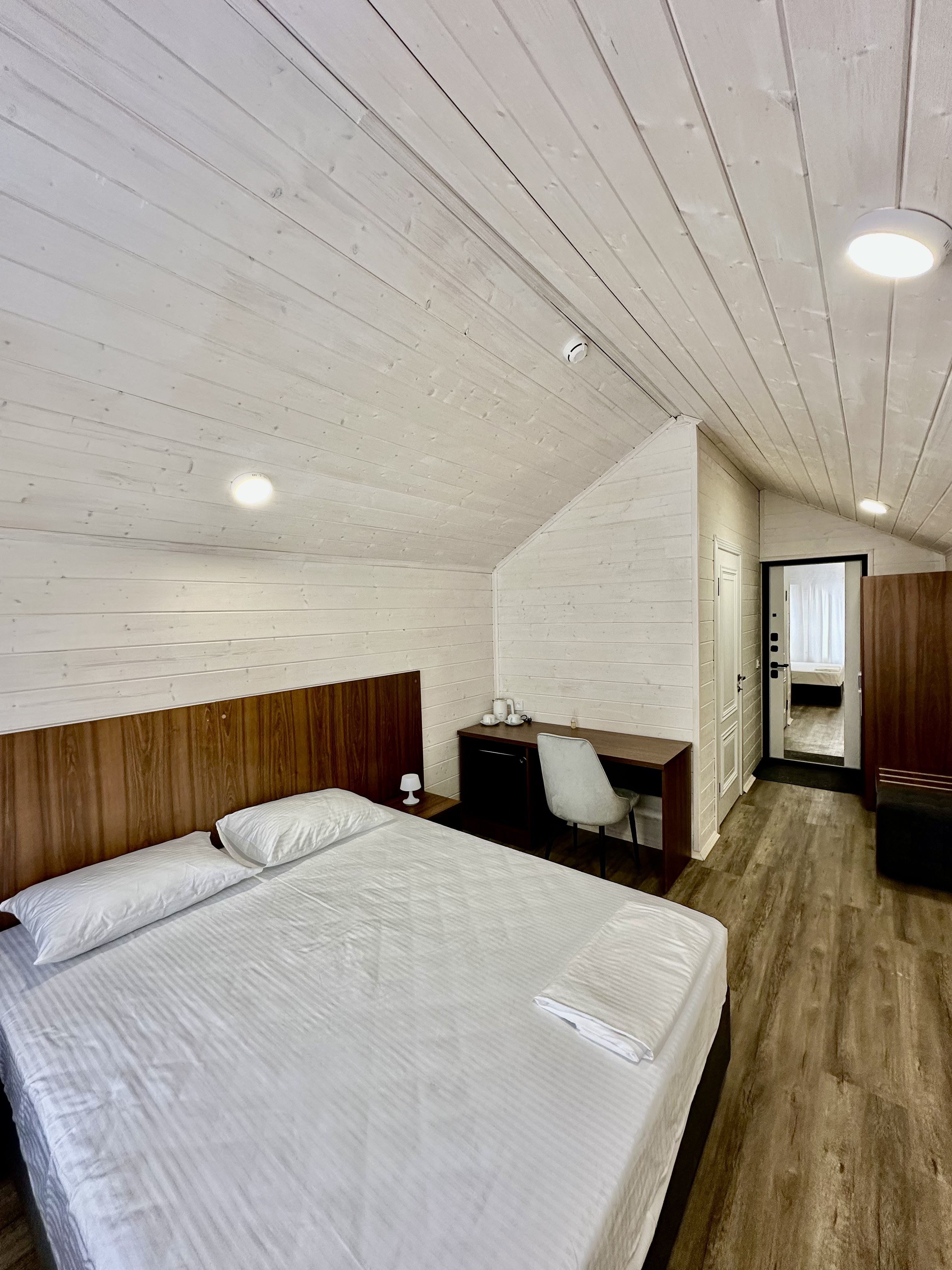 Коттедж с видом на лес