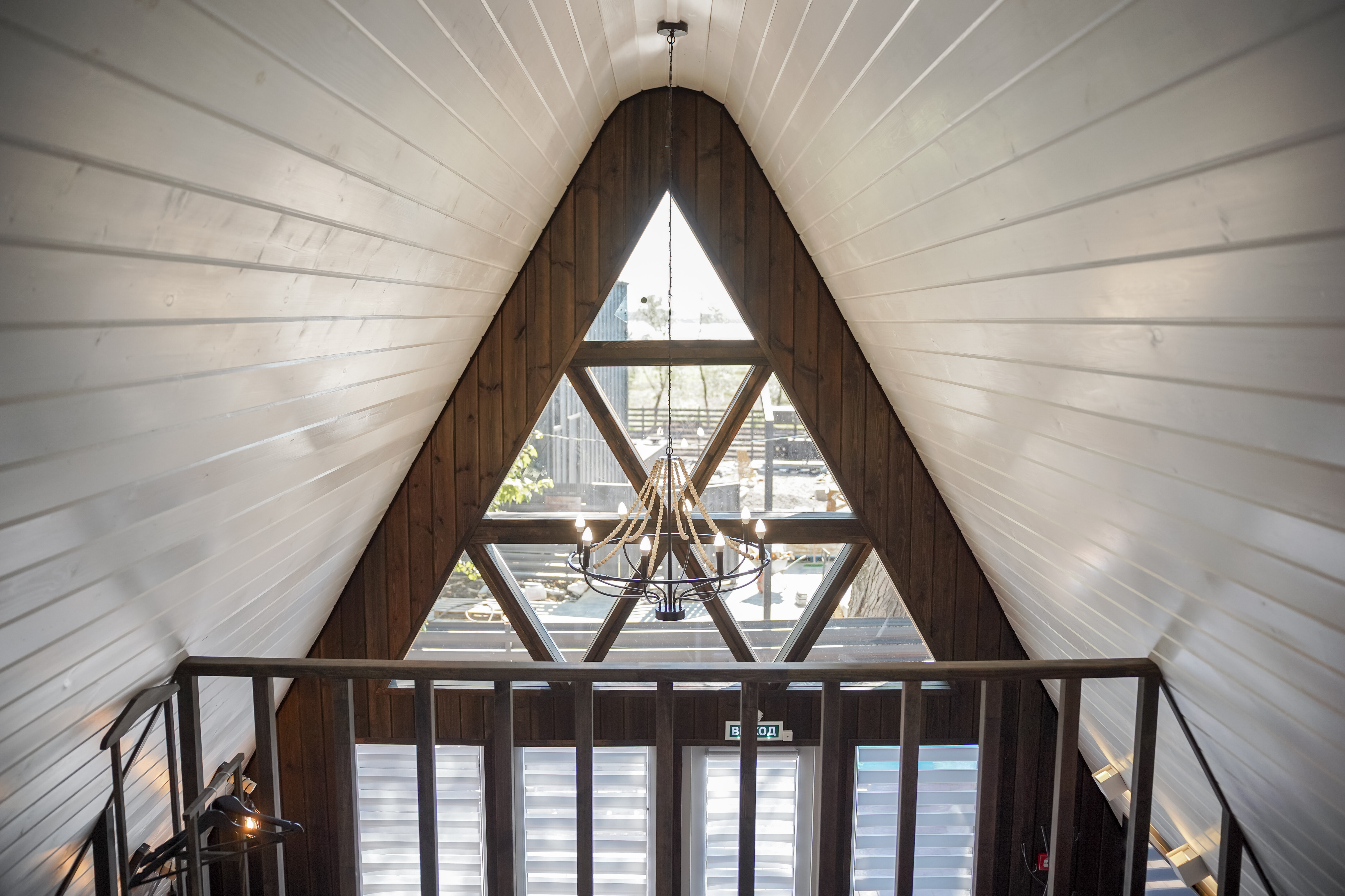 Афрейм  с горячей купелью "ЧЕРНОЕ -  БЕЛОЕ"