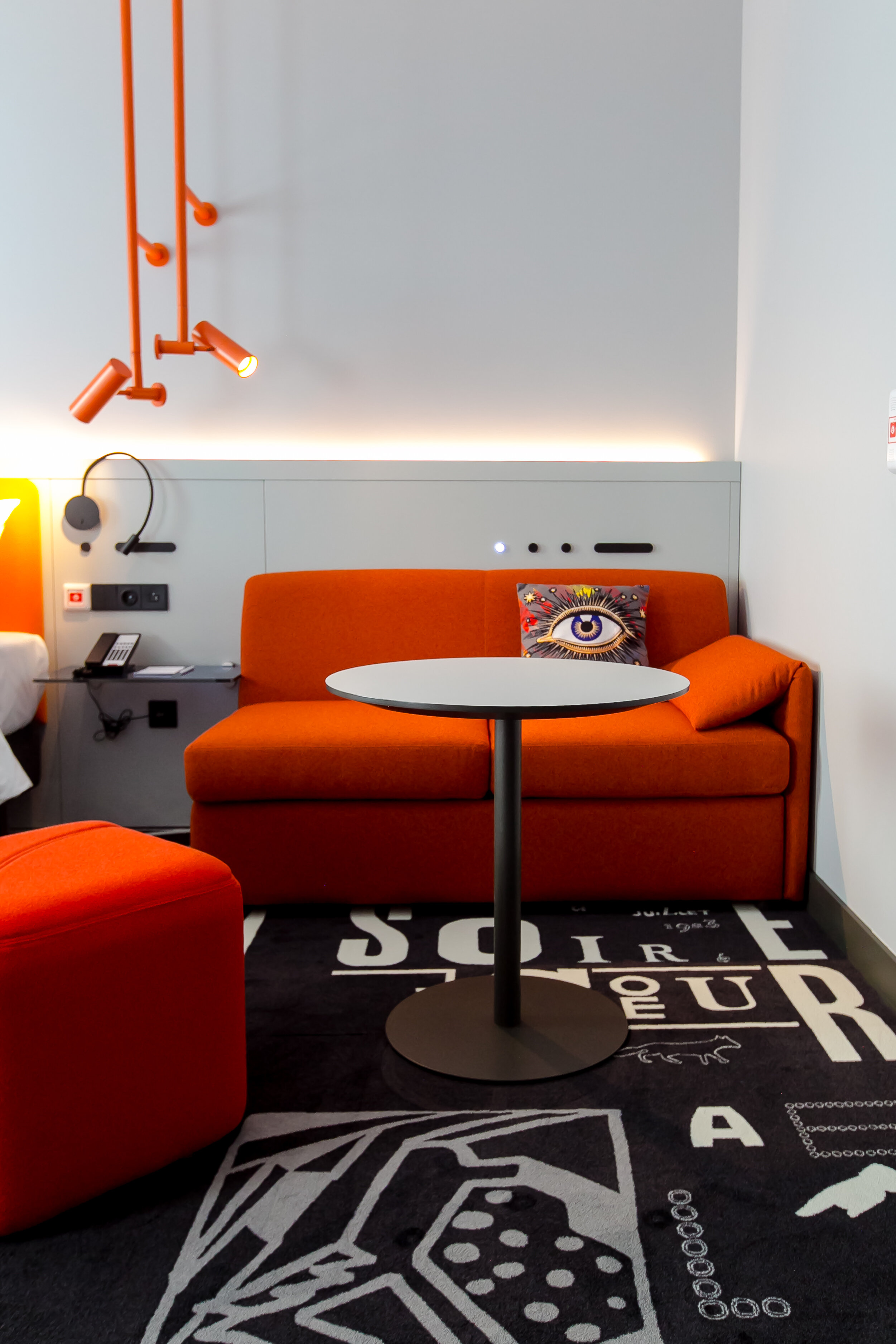 ДЕЛЮКС однокомнатный с двуспальной кроватью и диваном