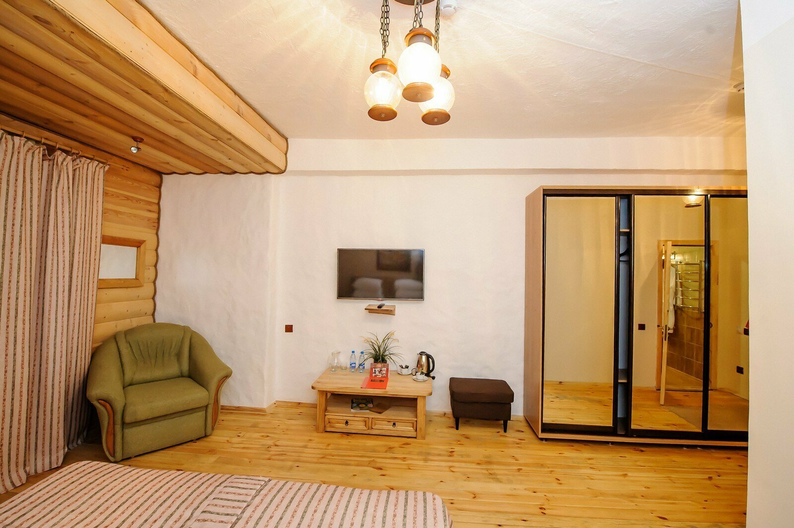 Просторный двухместный номер с 2 отдельными кроватями