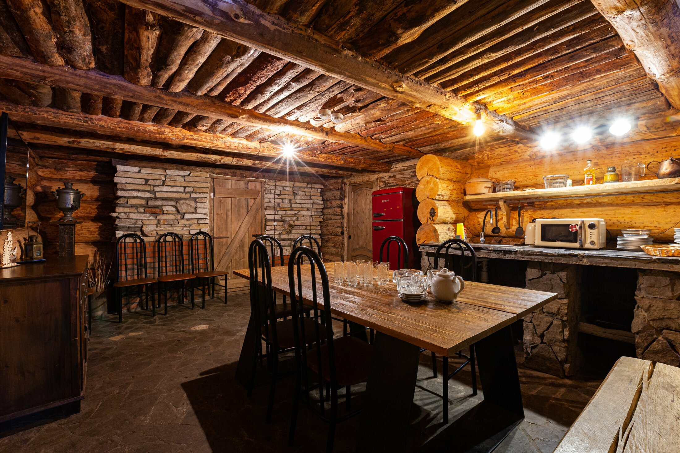 Дом с видом на озеро