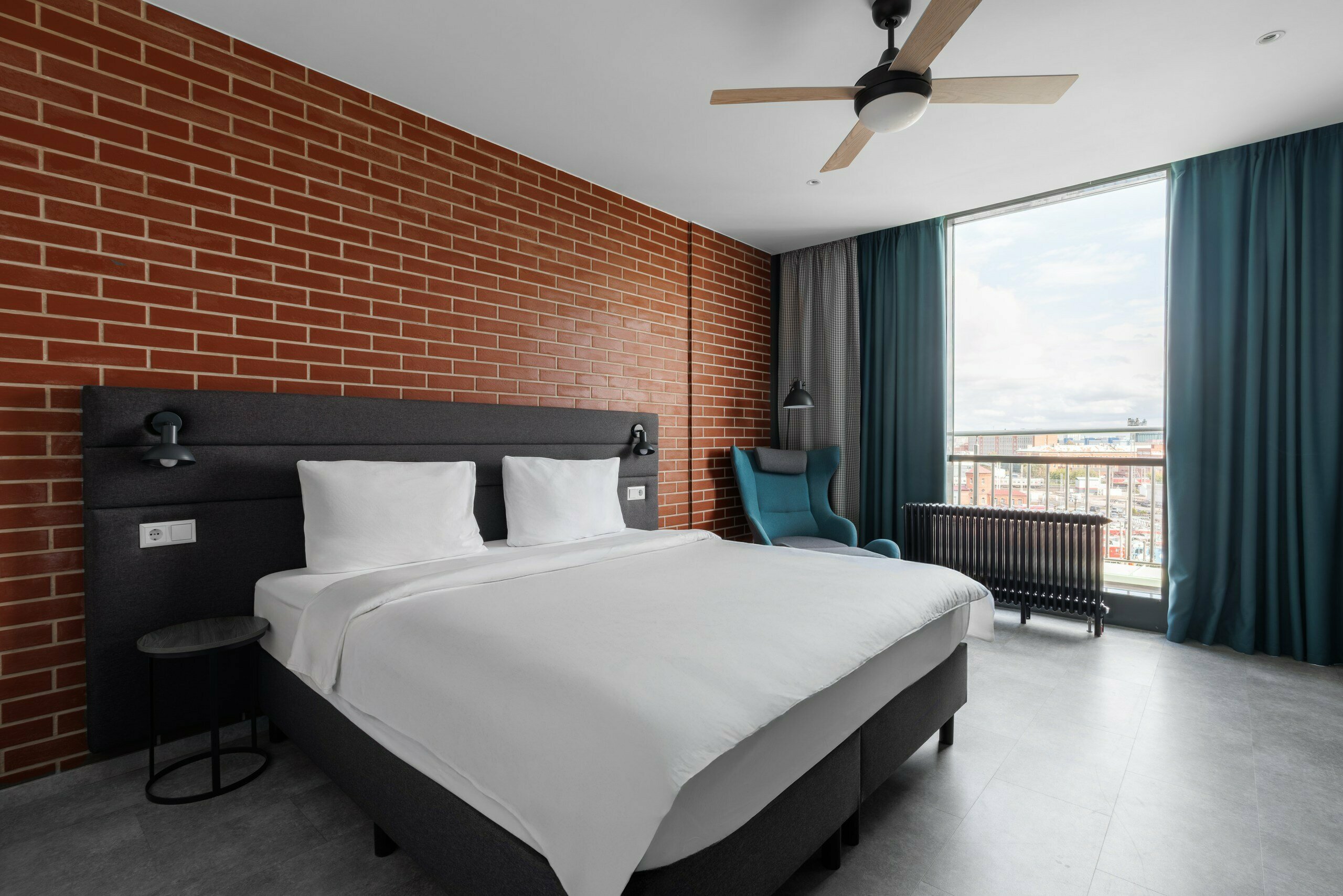 Студия с панорамным видом