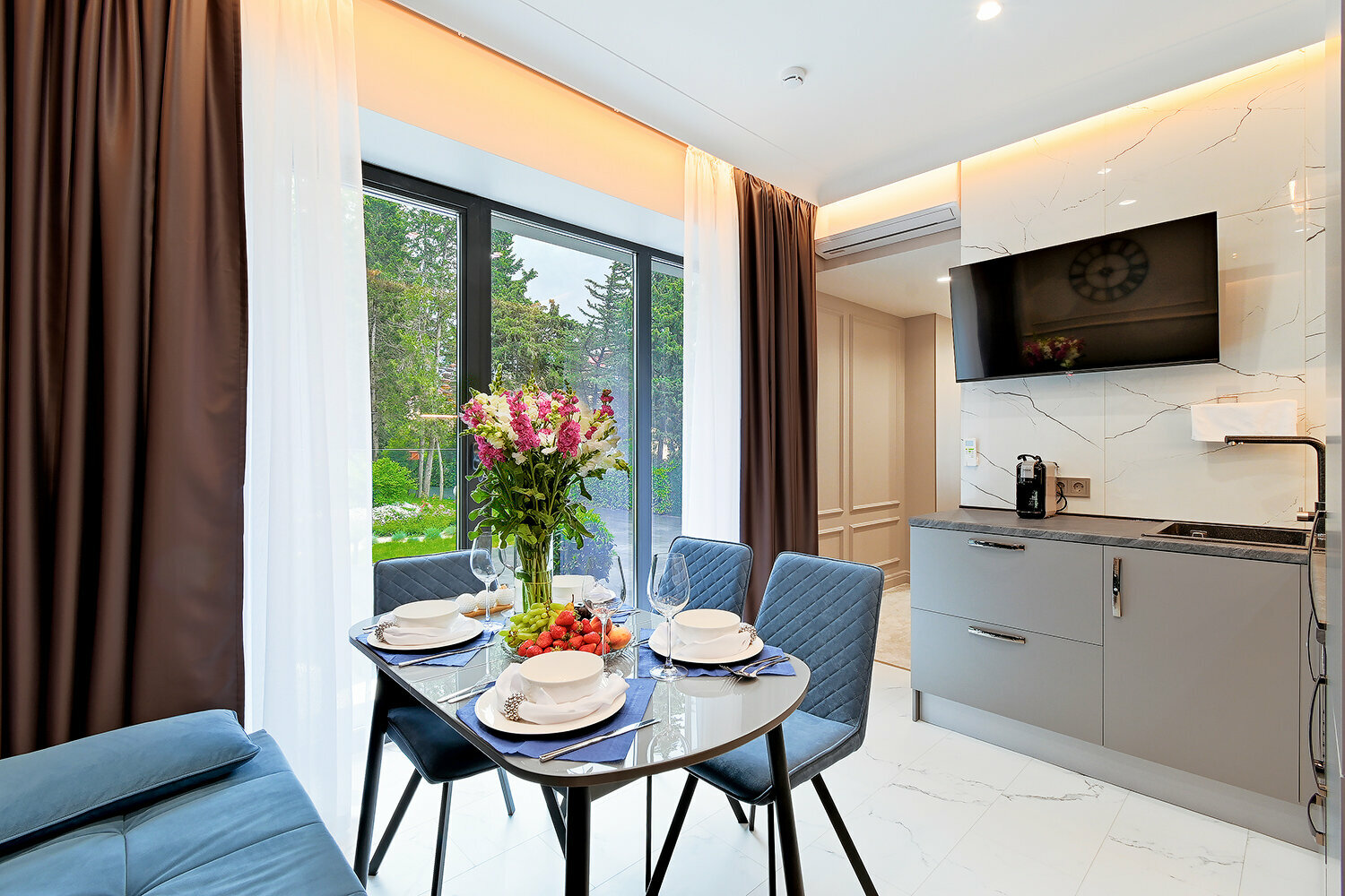 Апартаменты полулюкс с кухней 1-0