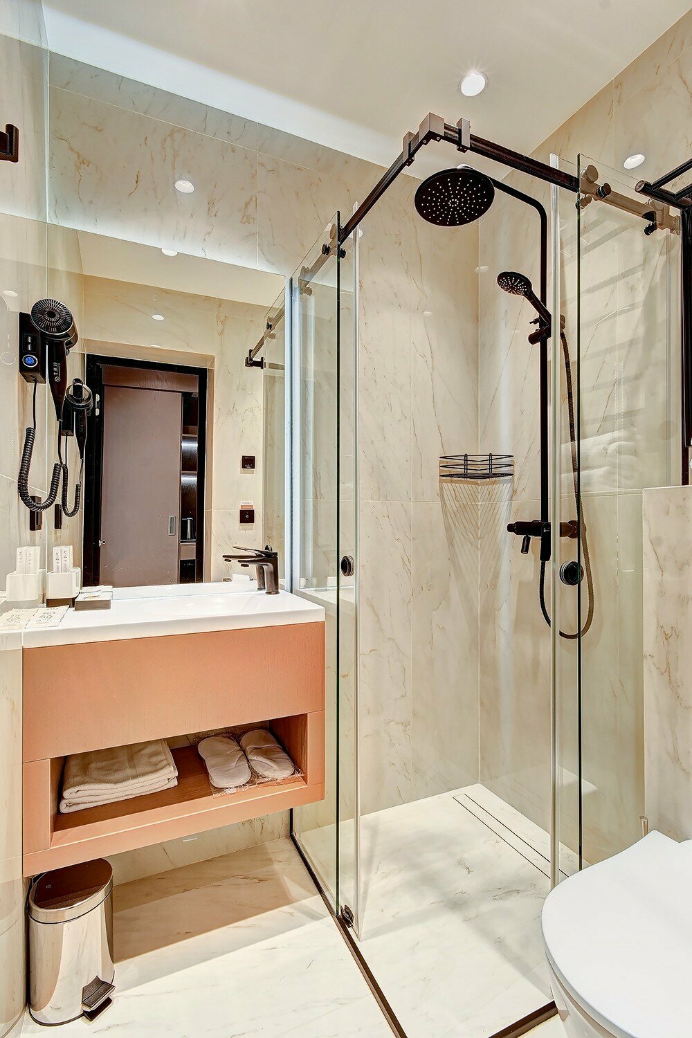 Апартаменты с боковым видом на море 7-0