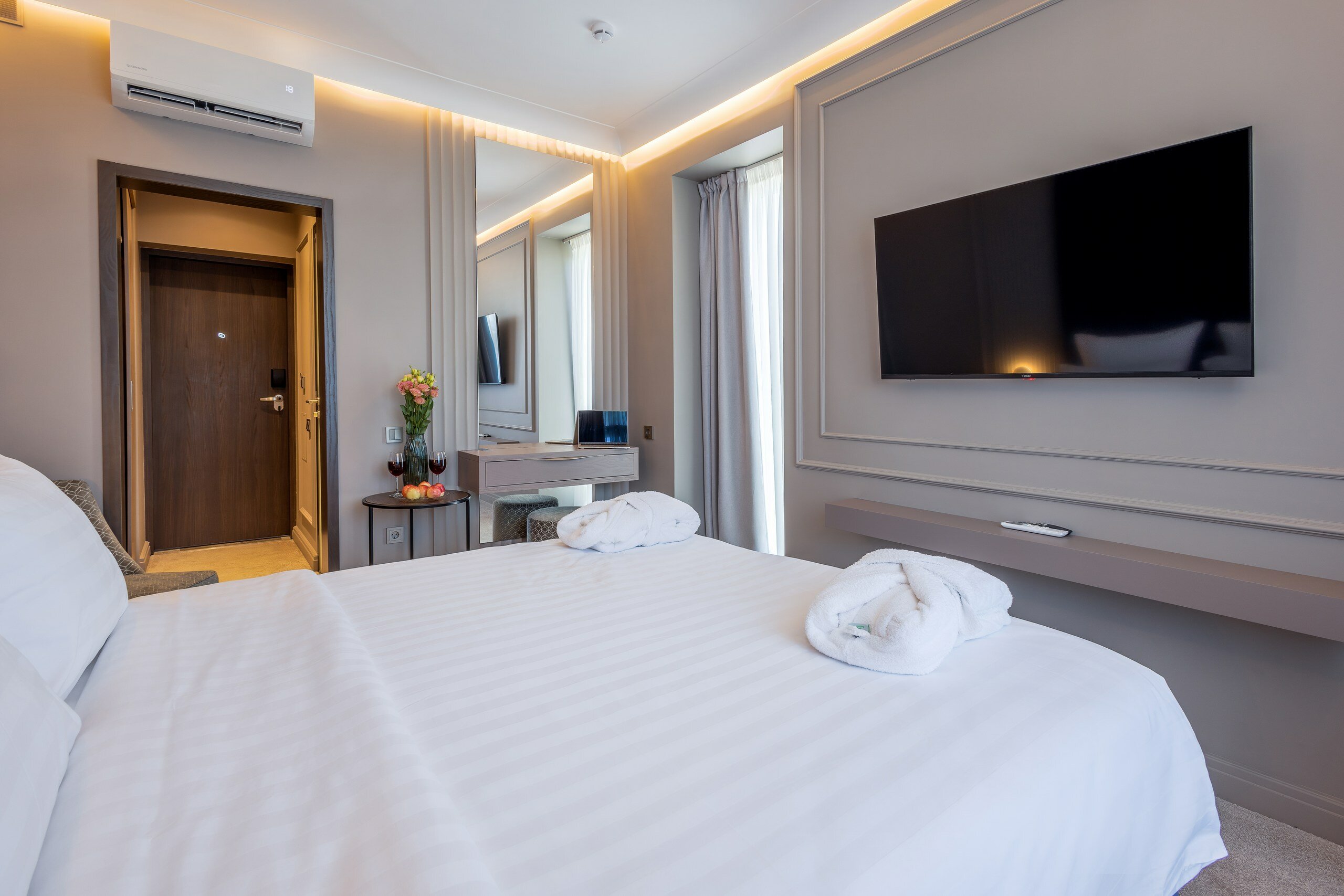 Апартаменты с боковым видом на море 7-5