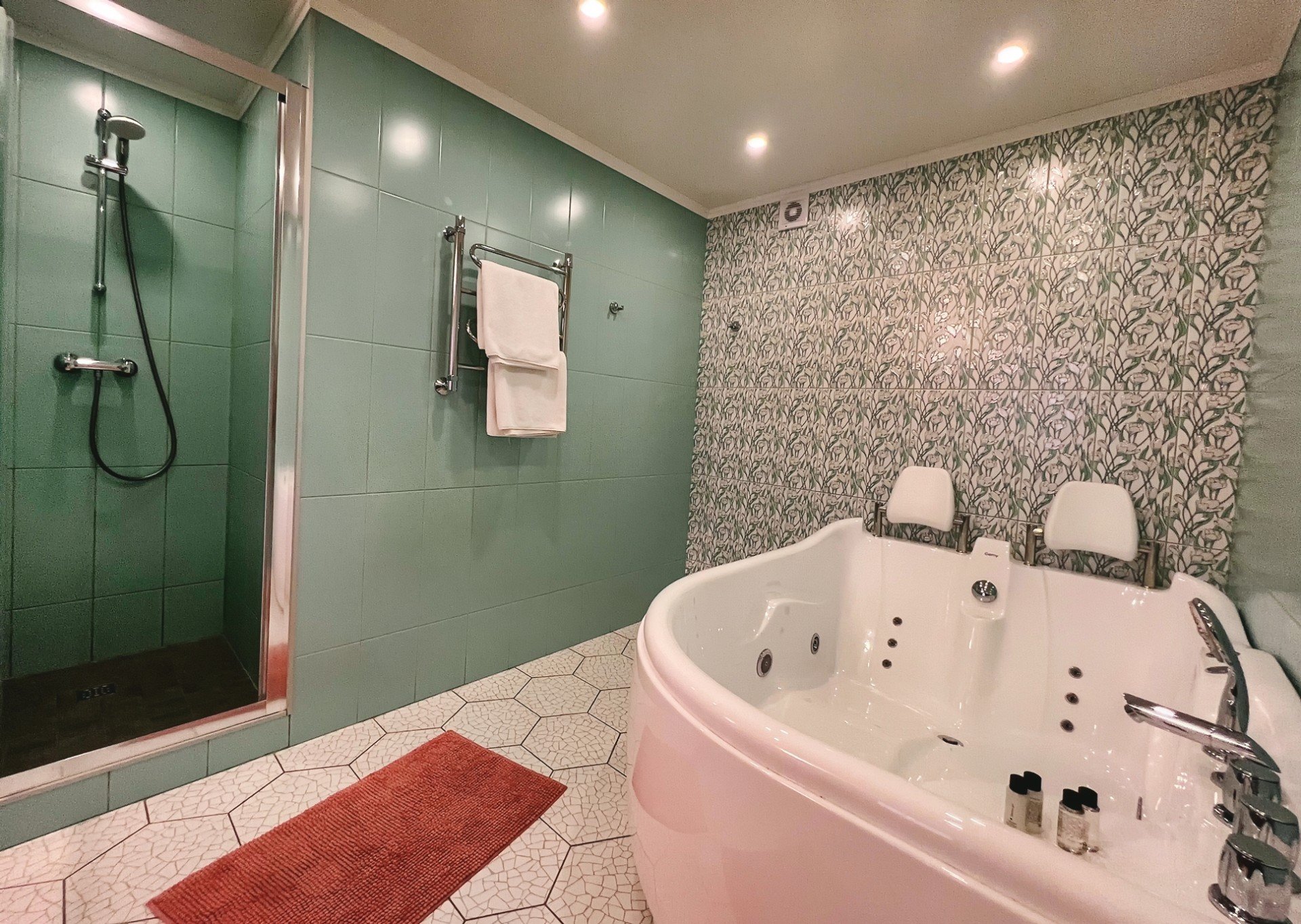 Люкс с гидромассажной ванной