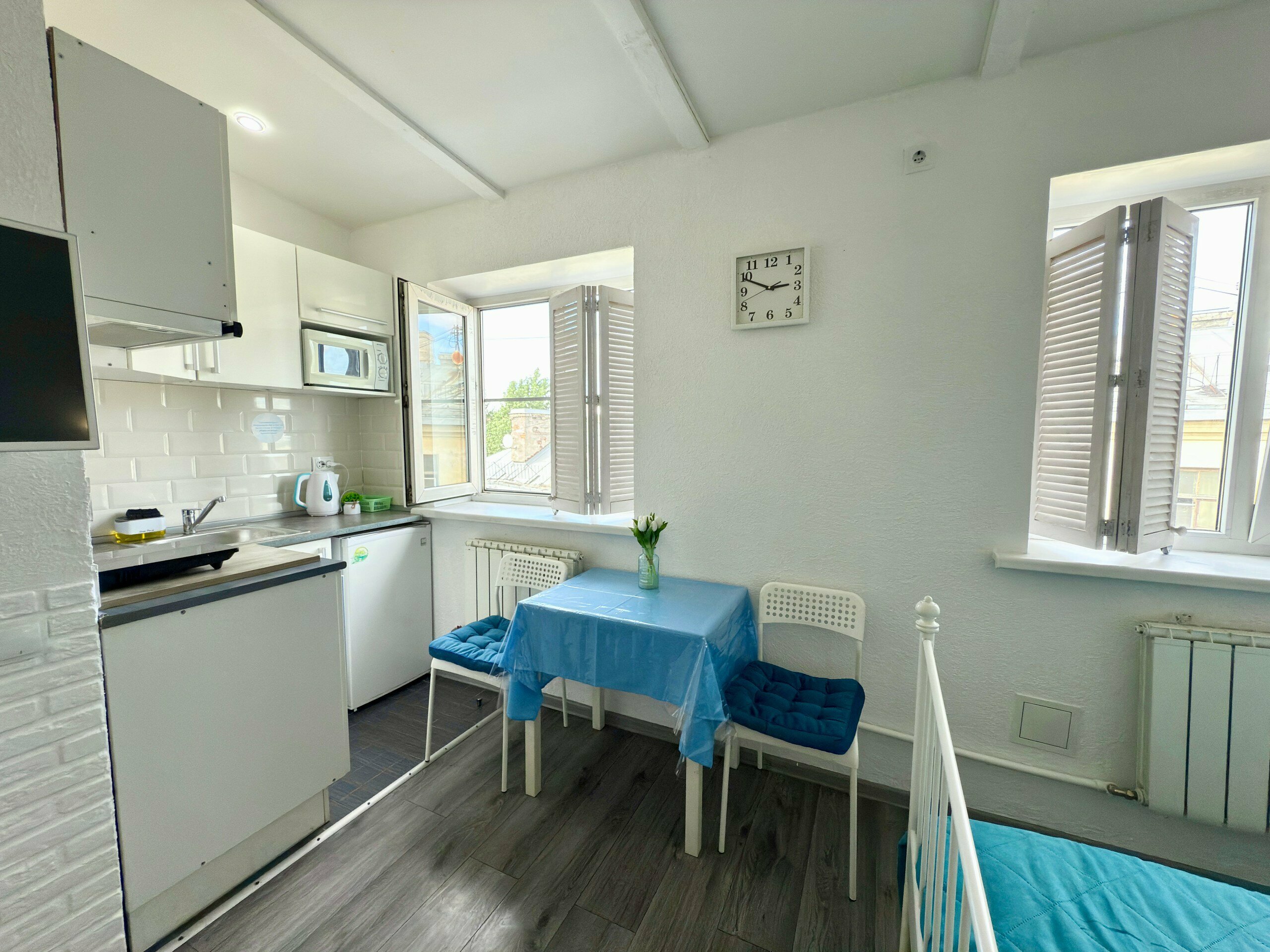 Улучшенная мансардная студия с двуспальной кроватью