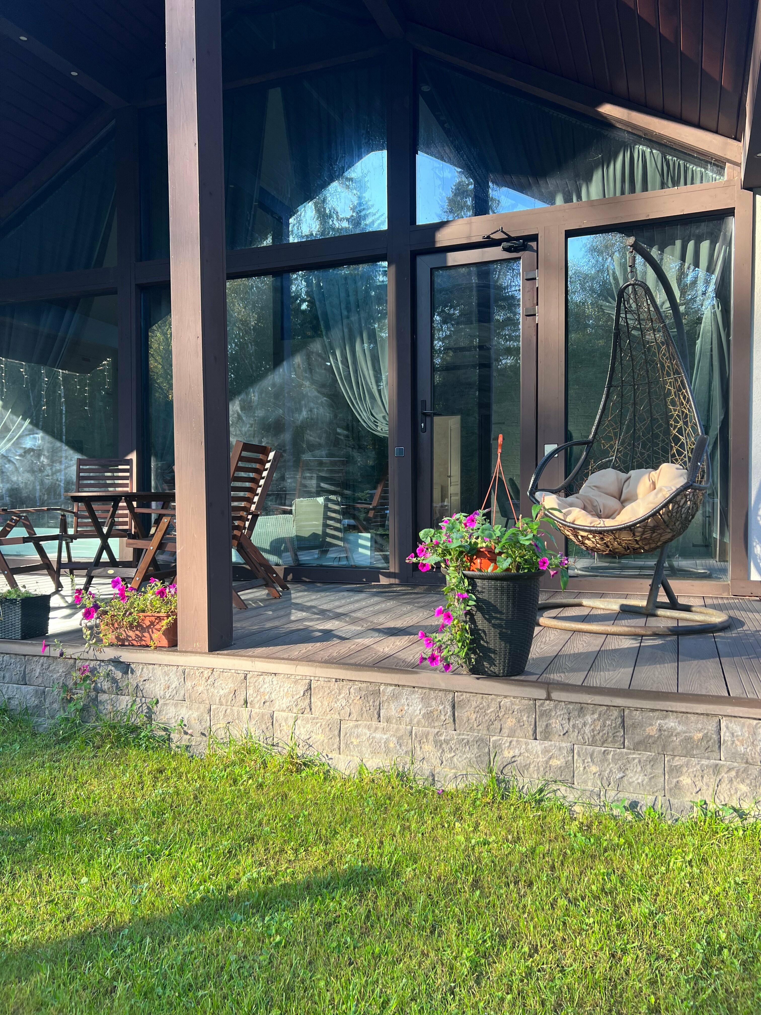 Коттедж с собственным бассейном