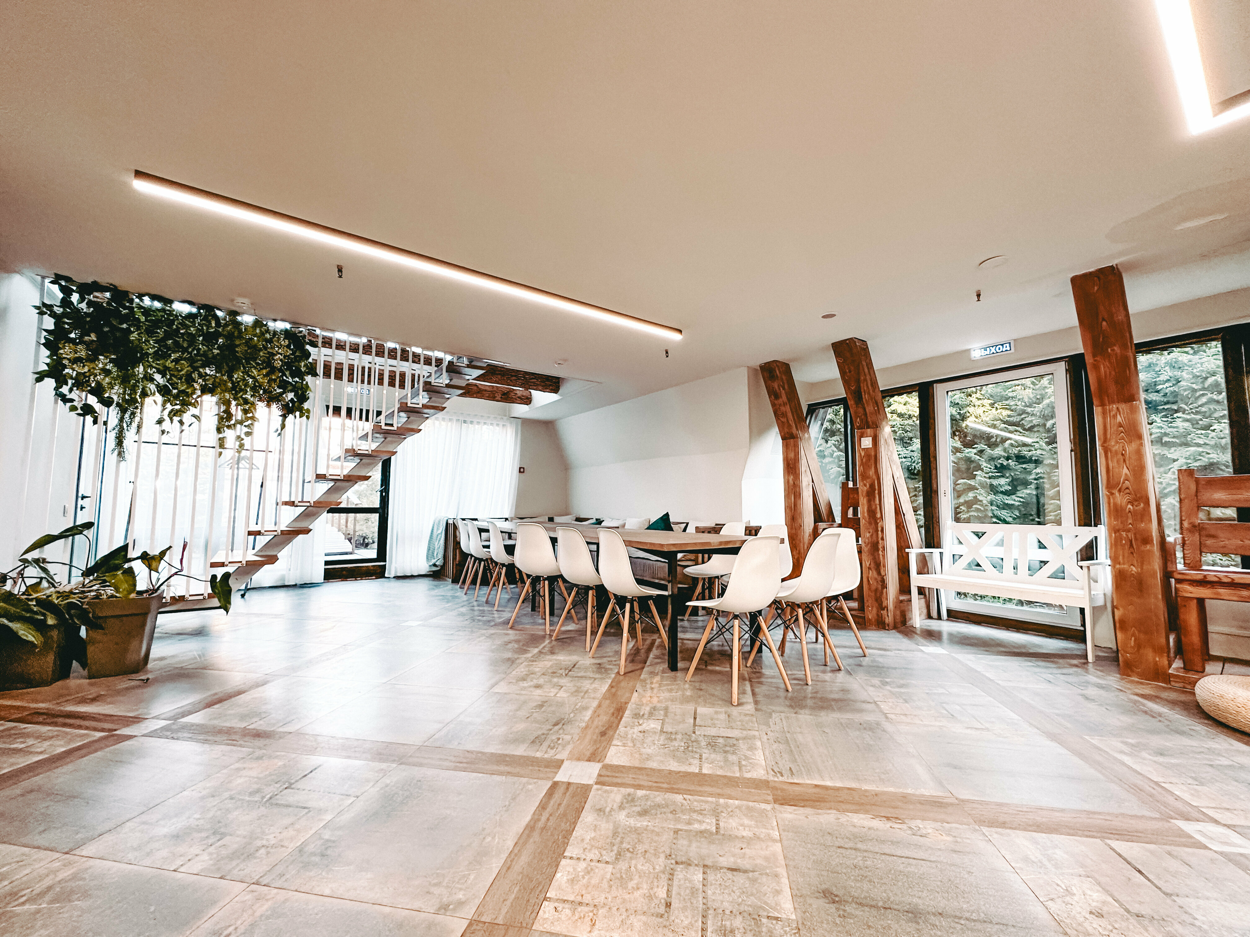 Треугольное шале с большим залом