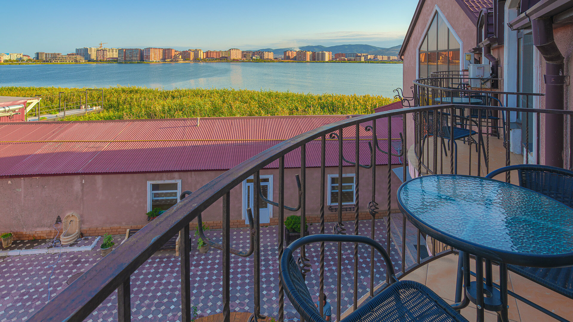 Стандарт с кроватью Queen-size  и балконом