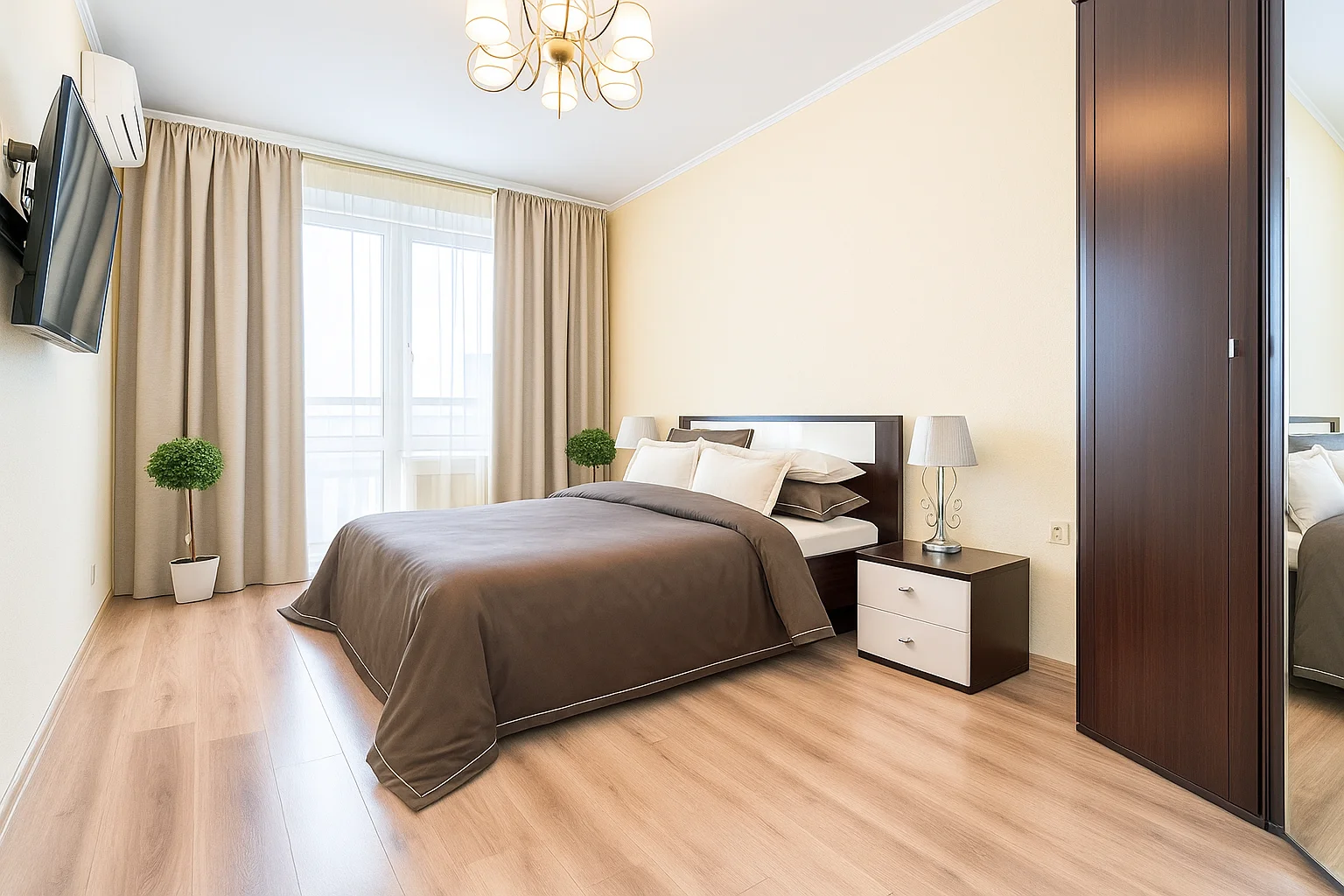 Однокомнатная на 4 человкека у аквапарка, центра и набережной, с приставкой+ смарт-ТВ АЛАЯ