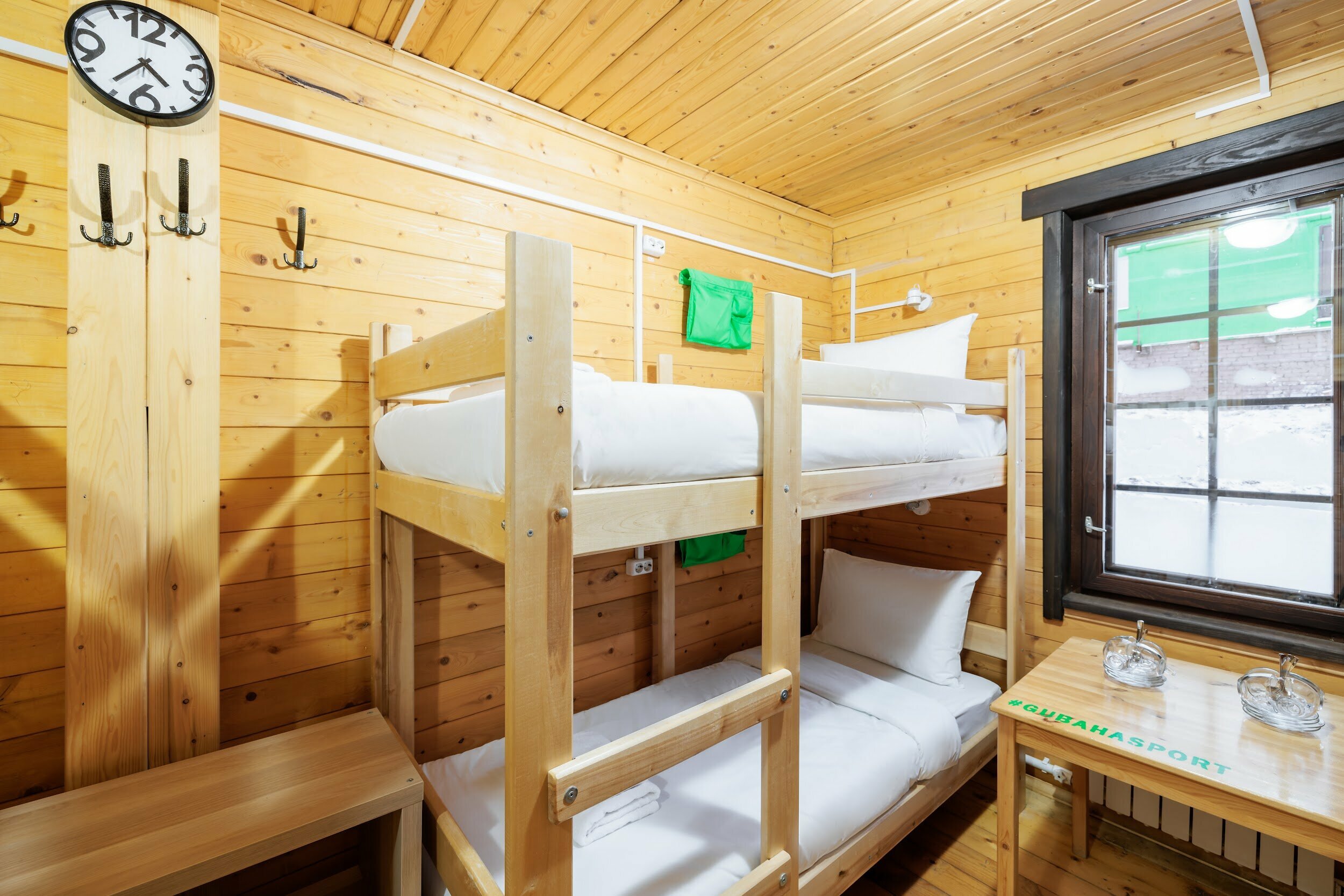 Кровать в общем 8-местном номере