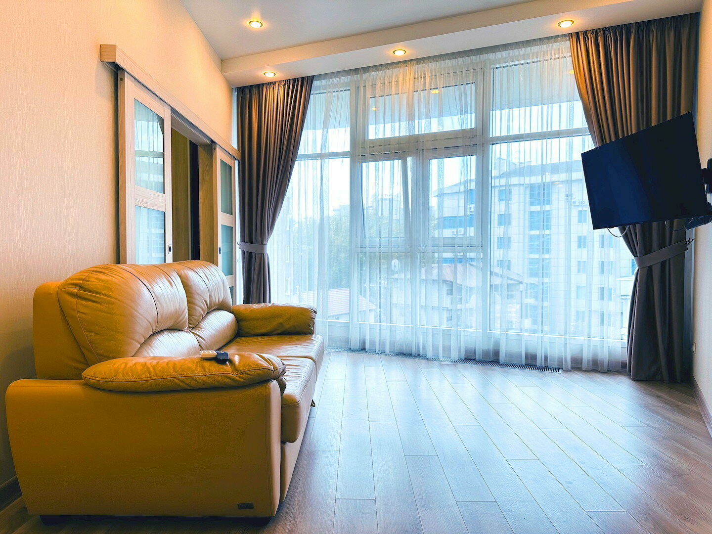 2-комнатный апартамент! Центр Сочи! Пляж и набережная в 5 минутах!