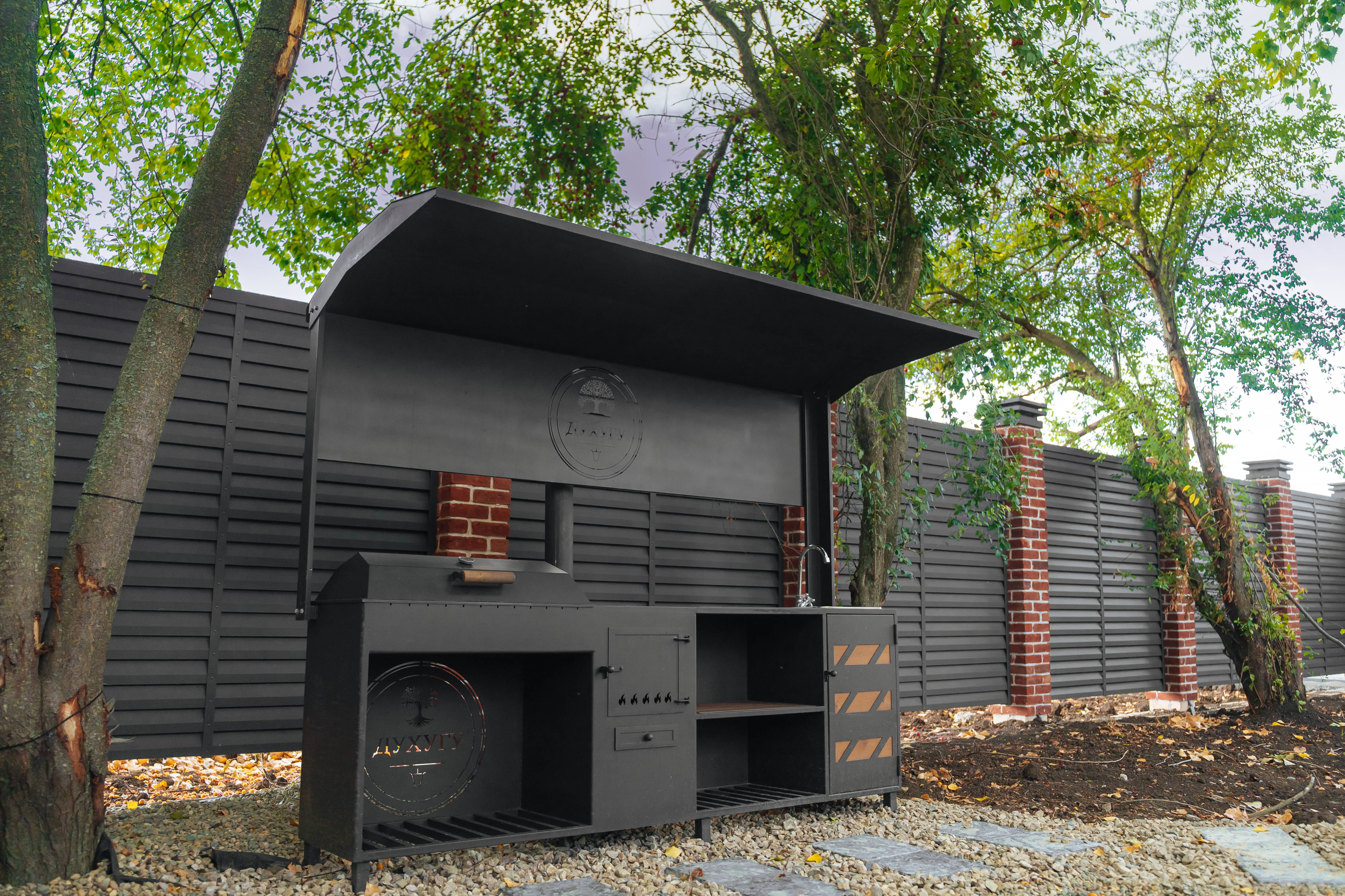 Афрейм  с горячей купелью "ЧЕРНОЕ -  БЕЛОЕ"