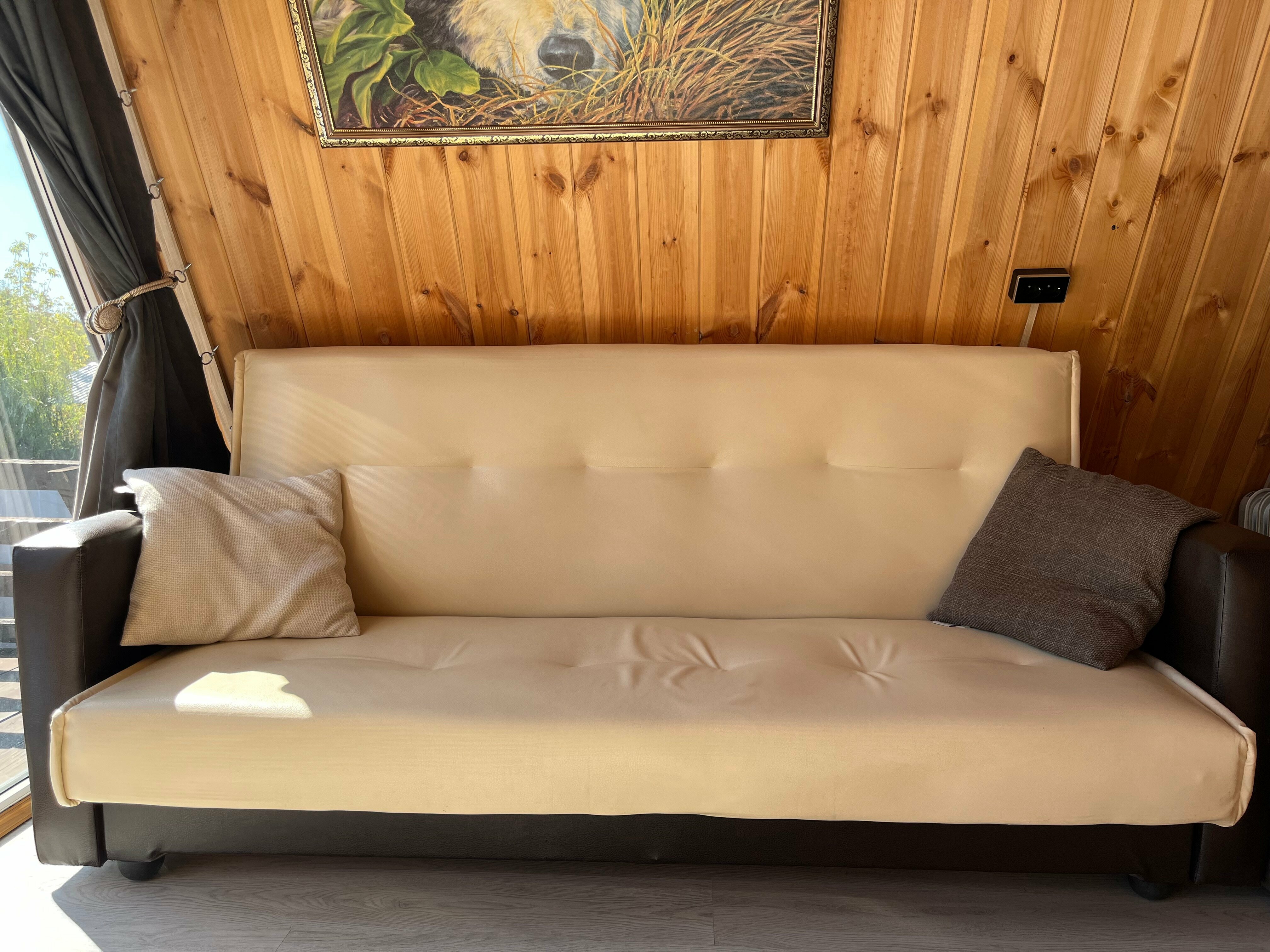 Семейный номер с видом на озеро