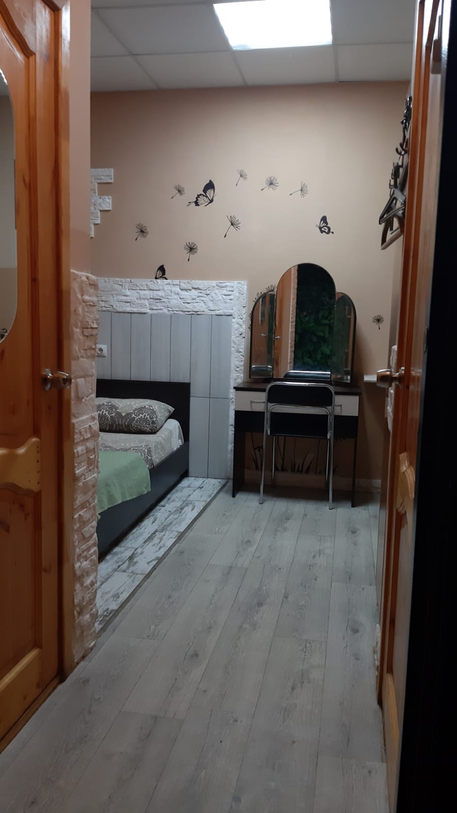 Двухместный номер, раздельным душем и санузлом 1.1