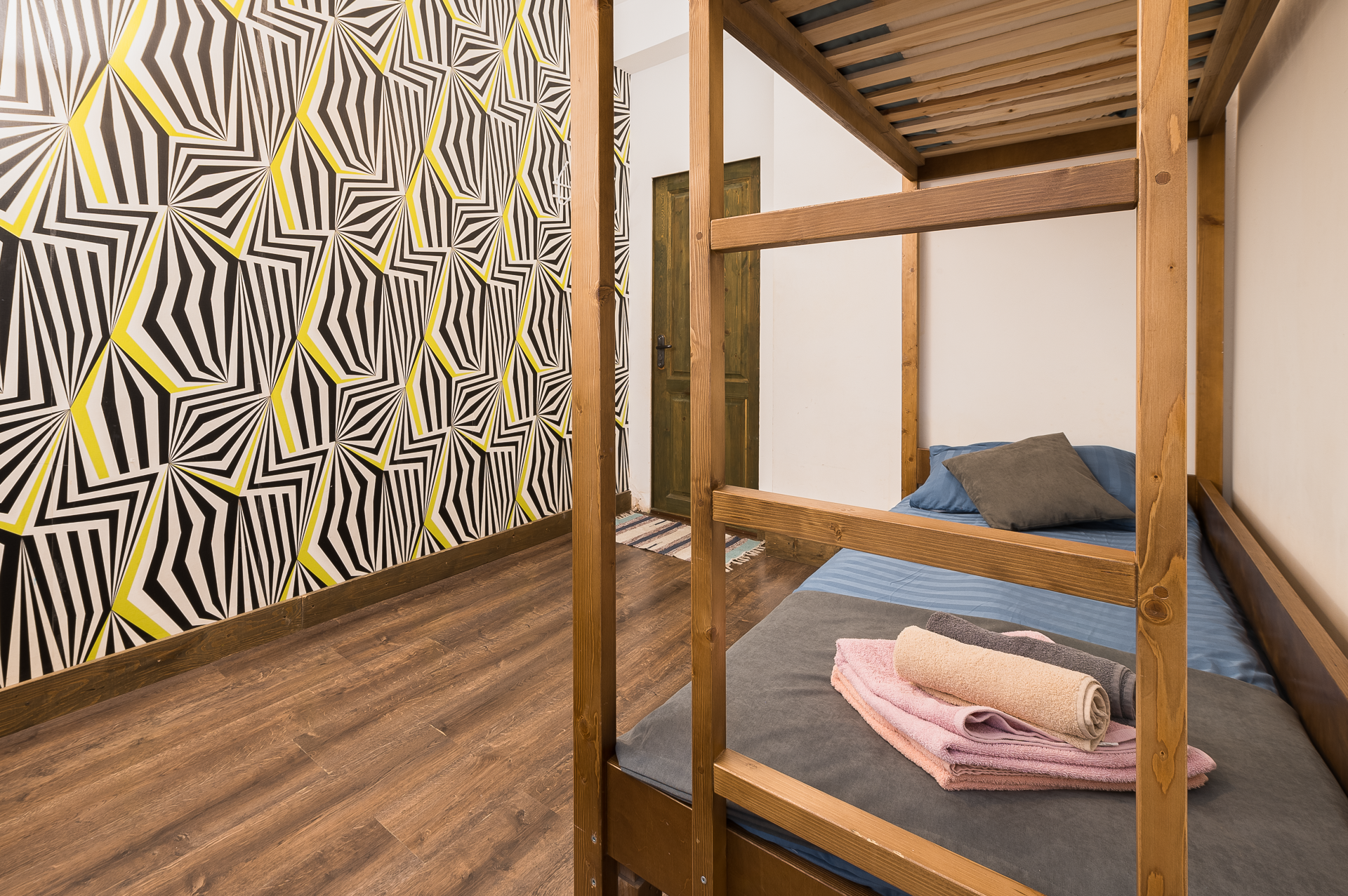 Просторный двухместный номер с 2 отдельными кроватями