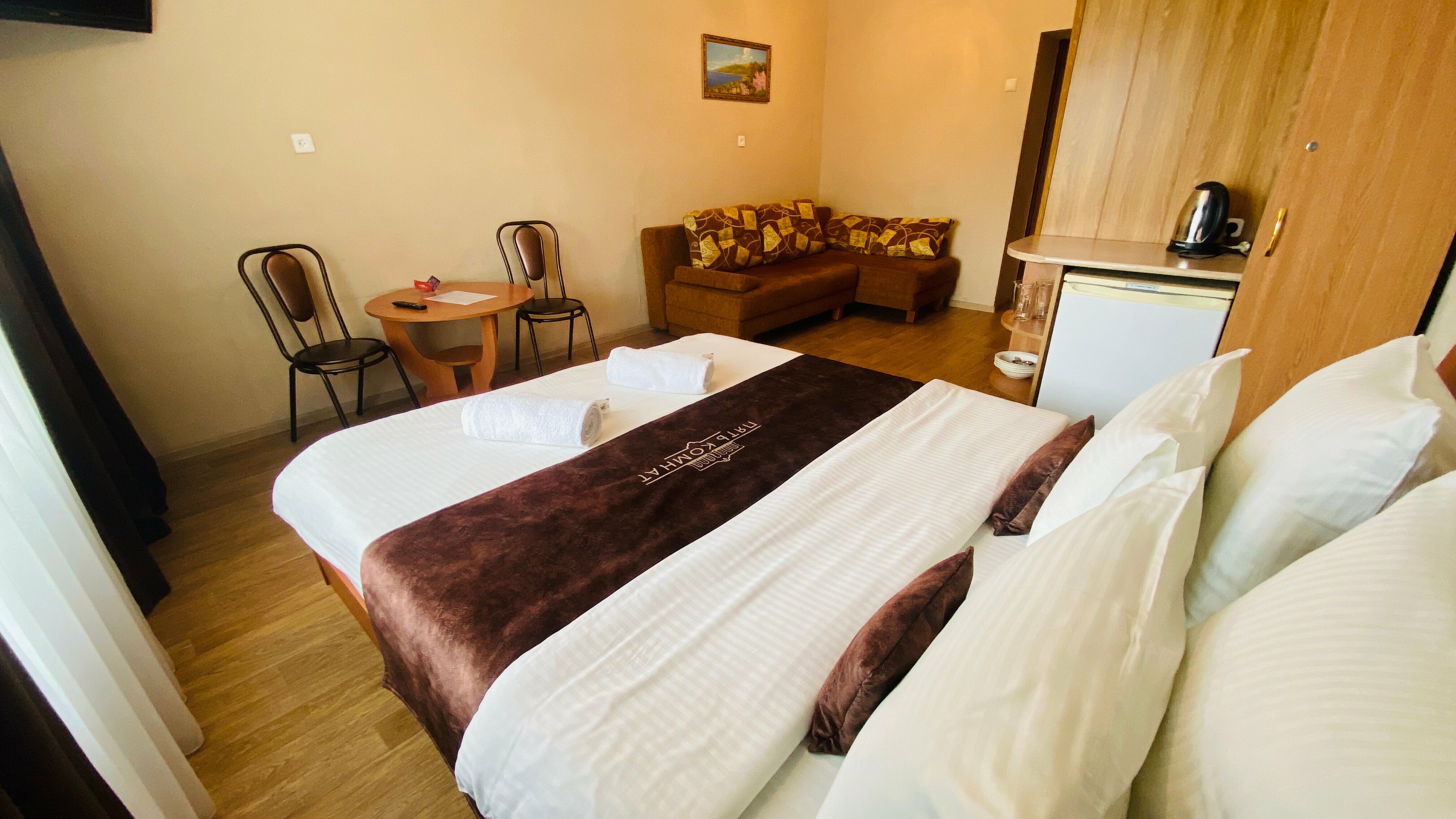 Cемейный номер с собственной ванной комнатой