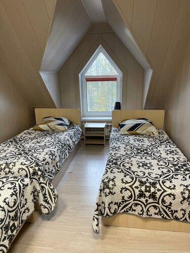 Пятиместный семейный номер (мансарда)