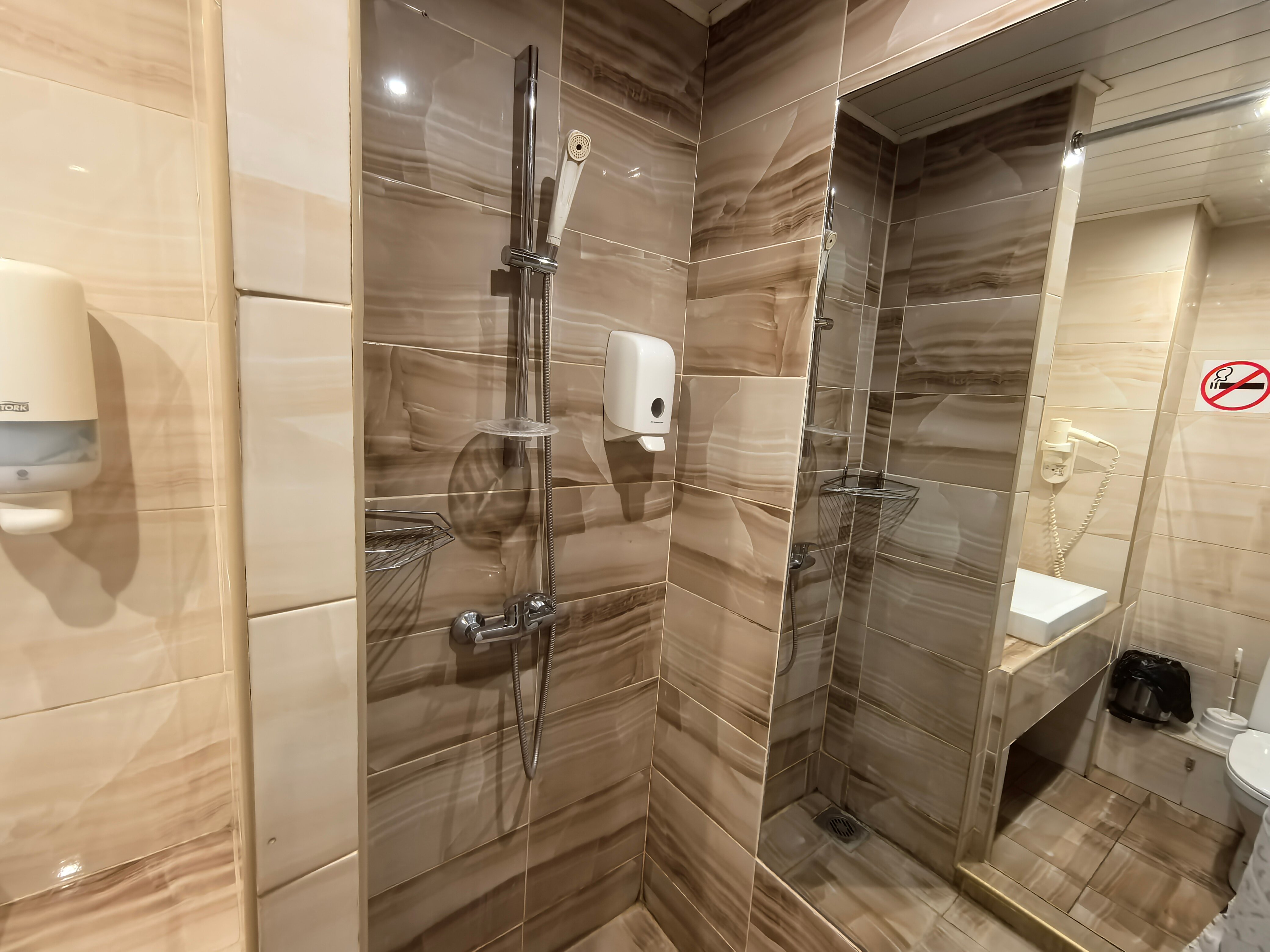 Двухместный номер с 2 отдельными кроватями и балконом