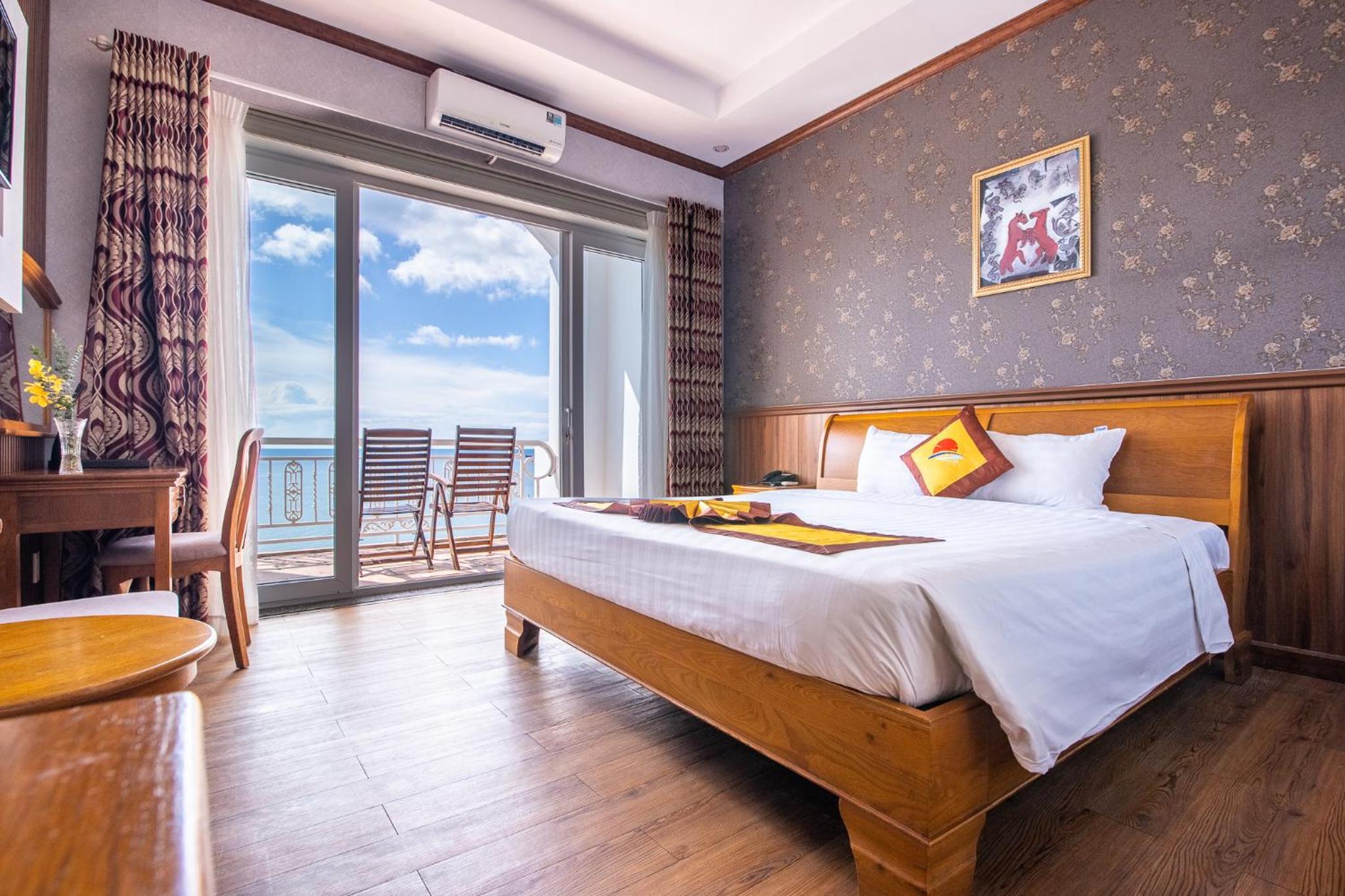 Deluxe Double or Twin Room with Sea View