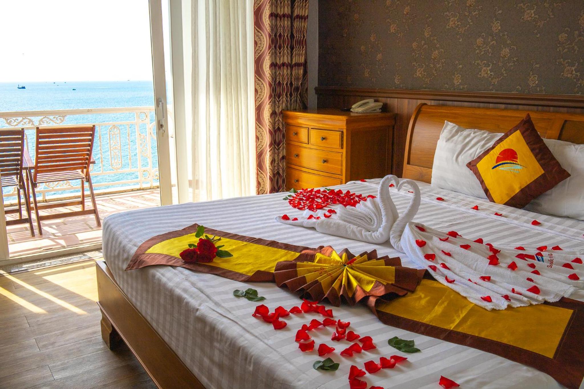 Deluxe Double or Twin Room with Sea View