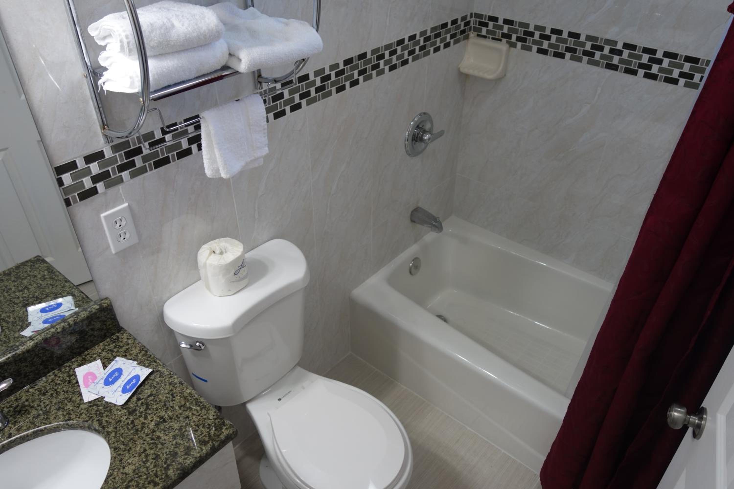 Deluxe Queen Room with Two Queen Beds