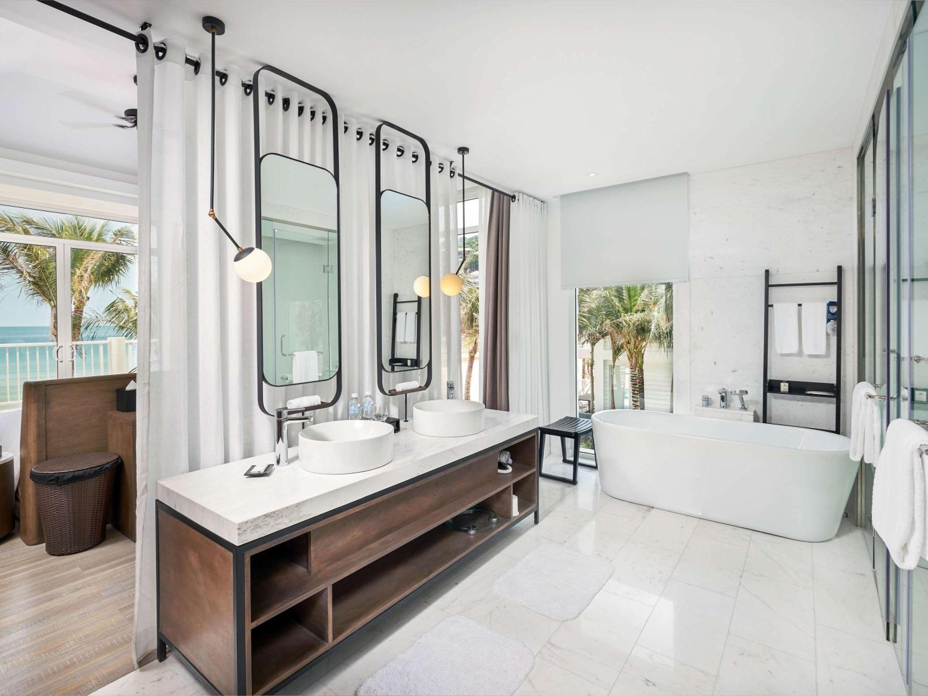 1 bedroom Beachfront Villa with Private Pool 