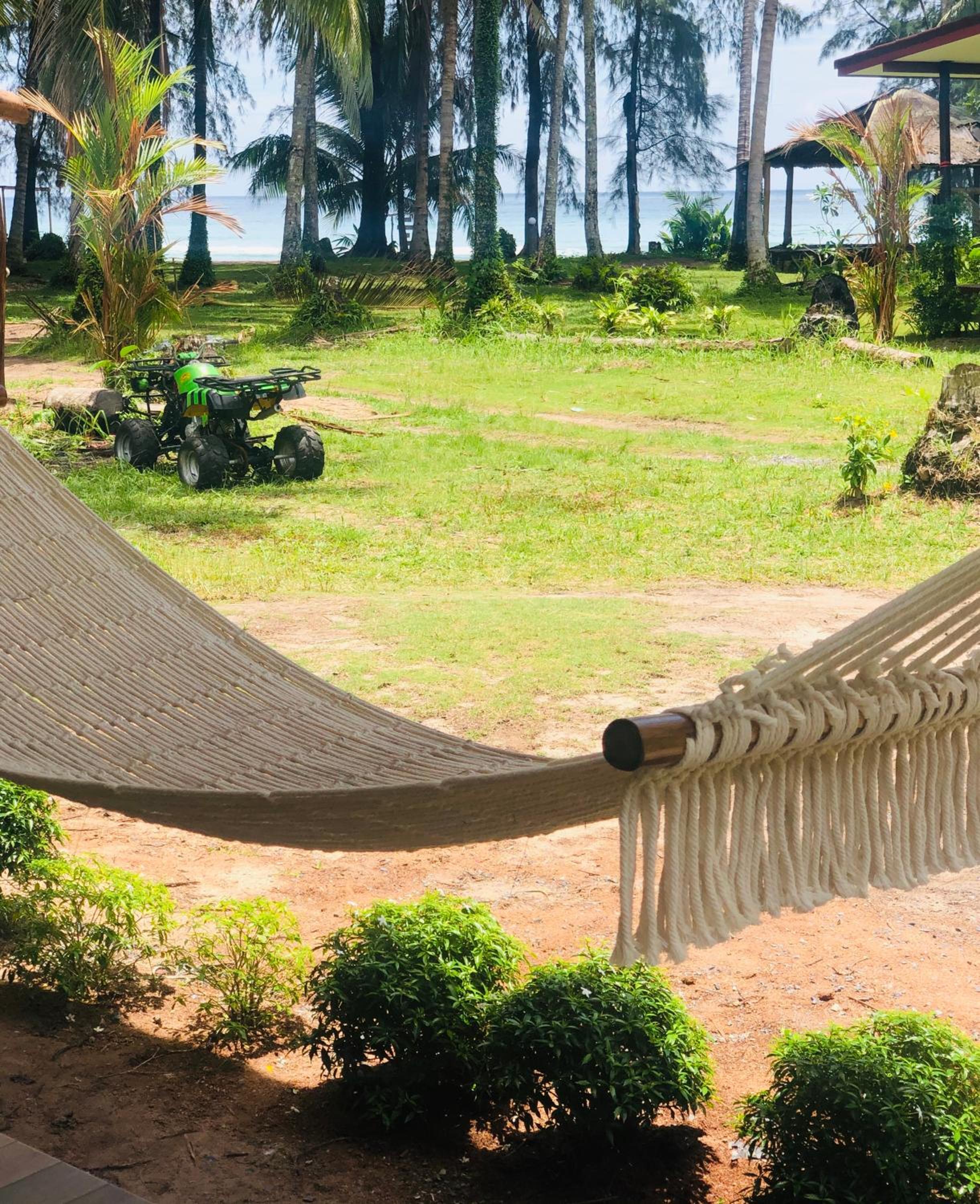 Bungalow with Garden View