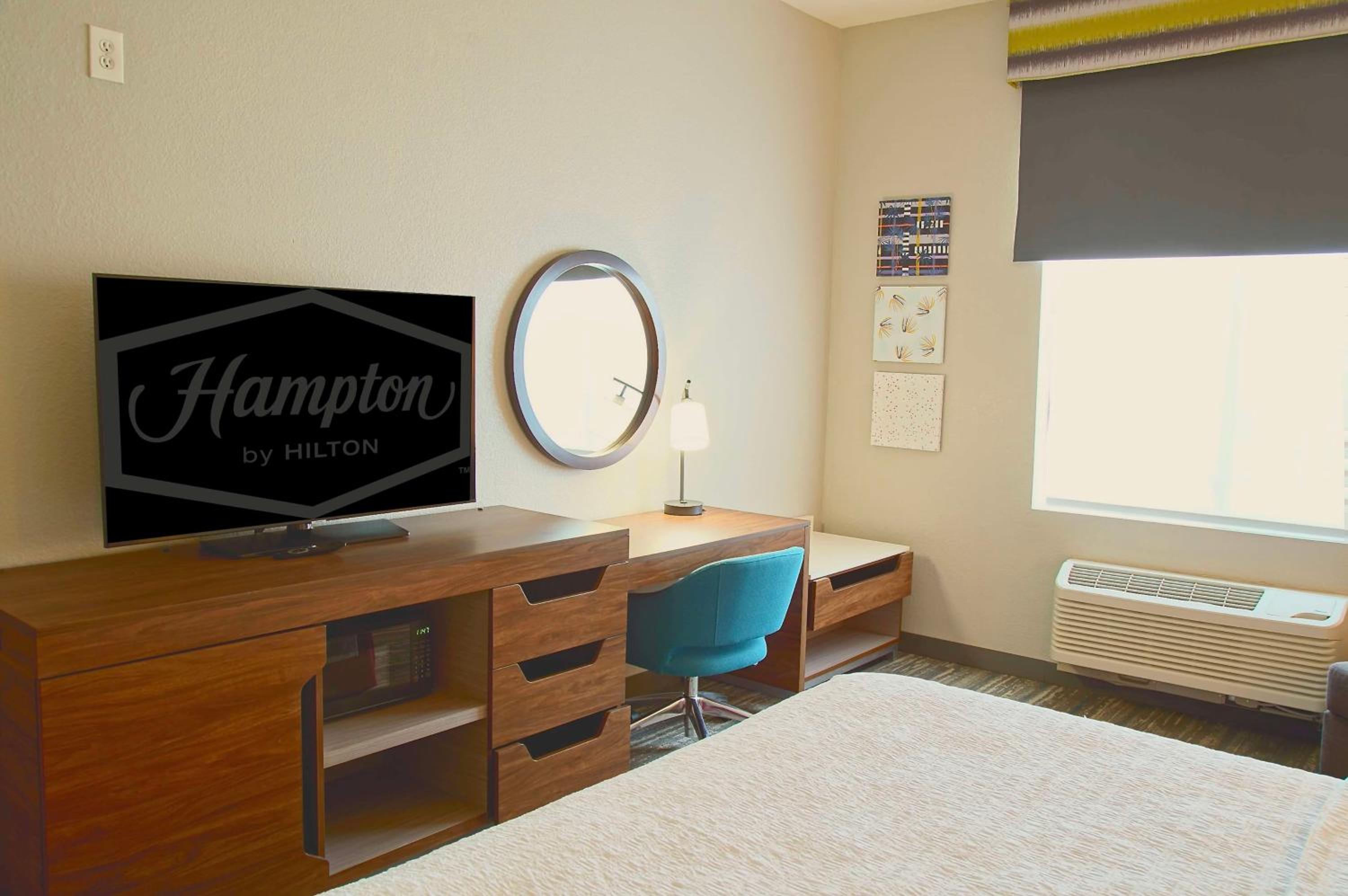 King Studio Suite with Microwave and Fridge
