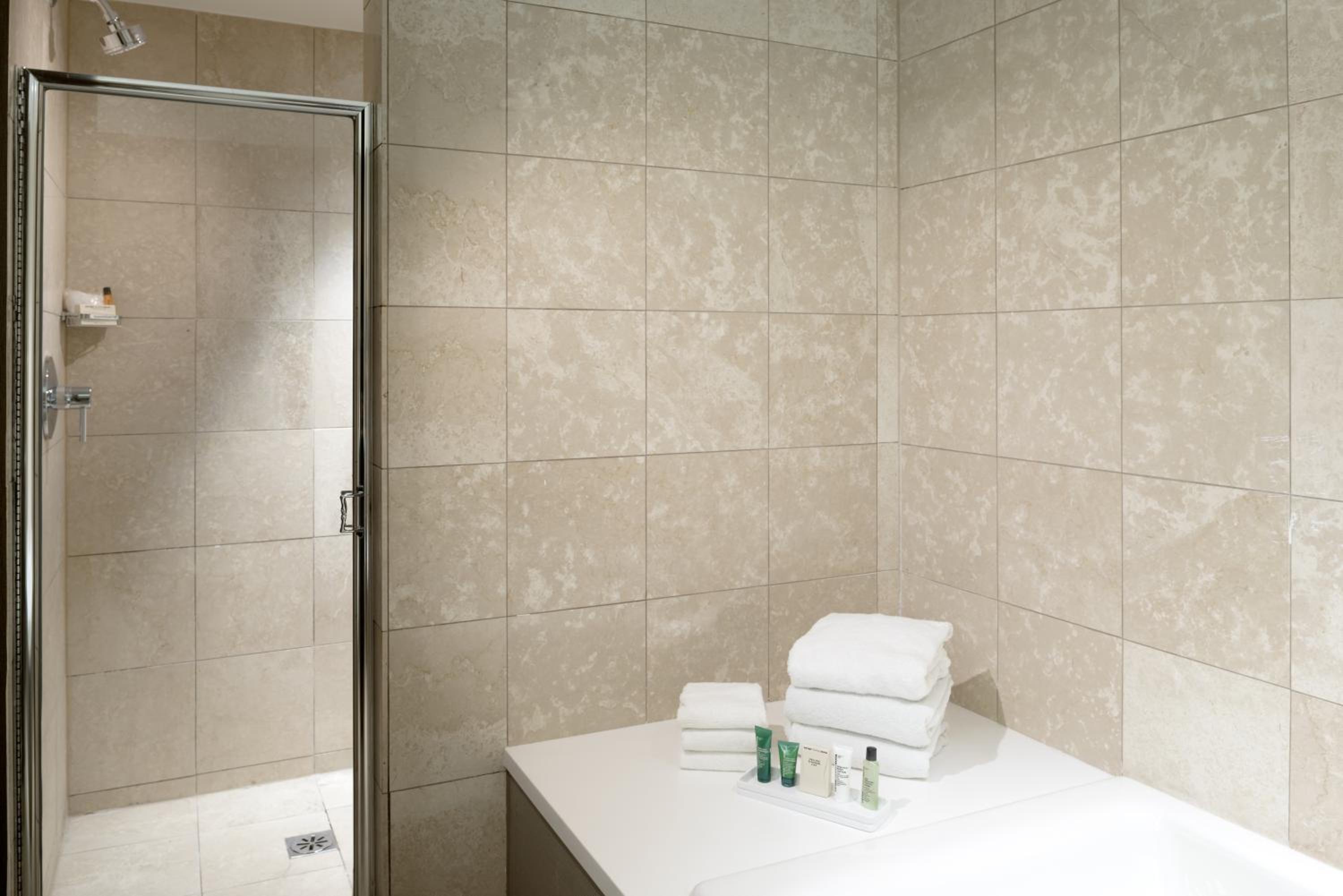 Premier Corner King Suite with City View