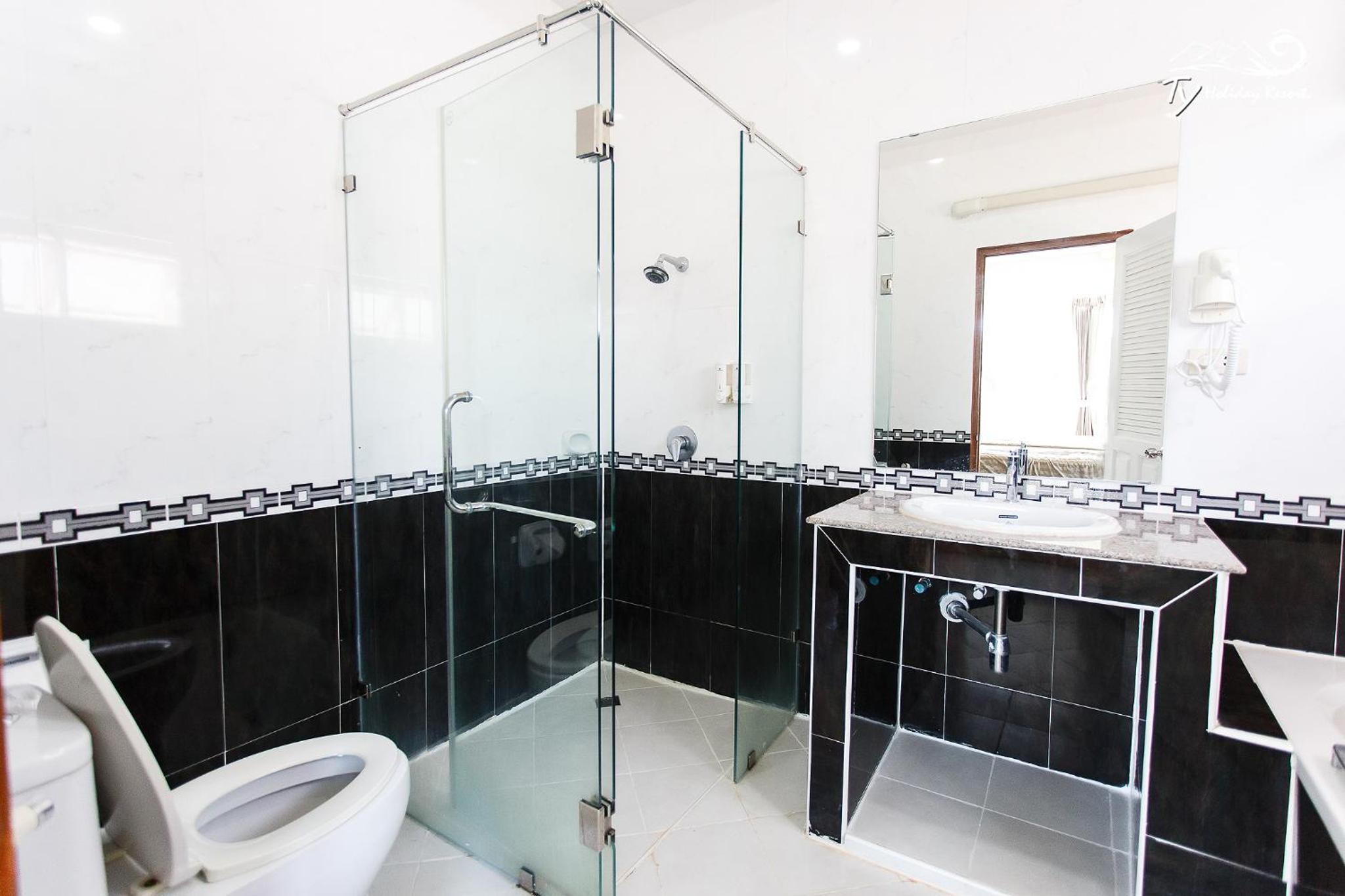 Seven-Bedroom Villa with Private Pool 232