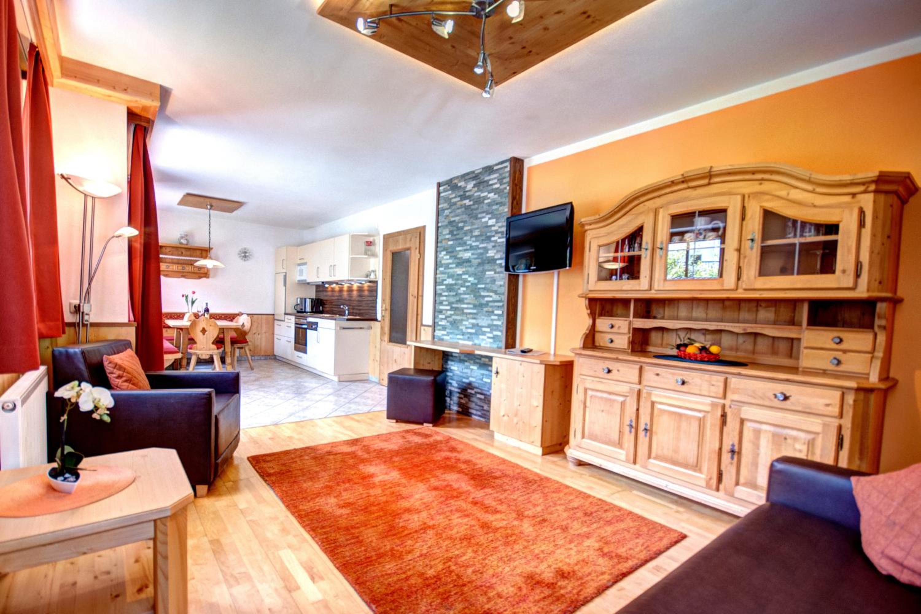 Two-Bedroom Apartment (6 Adults)