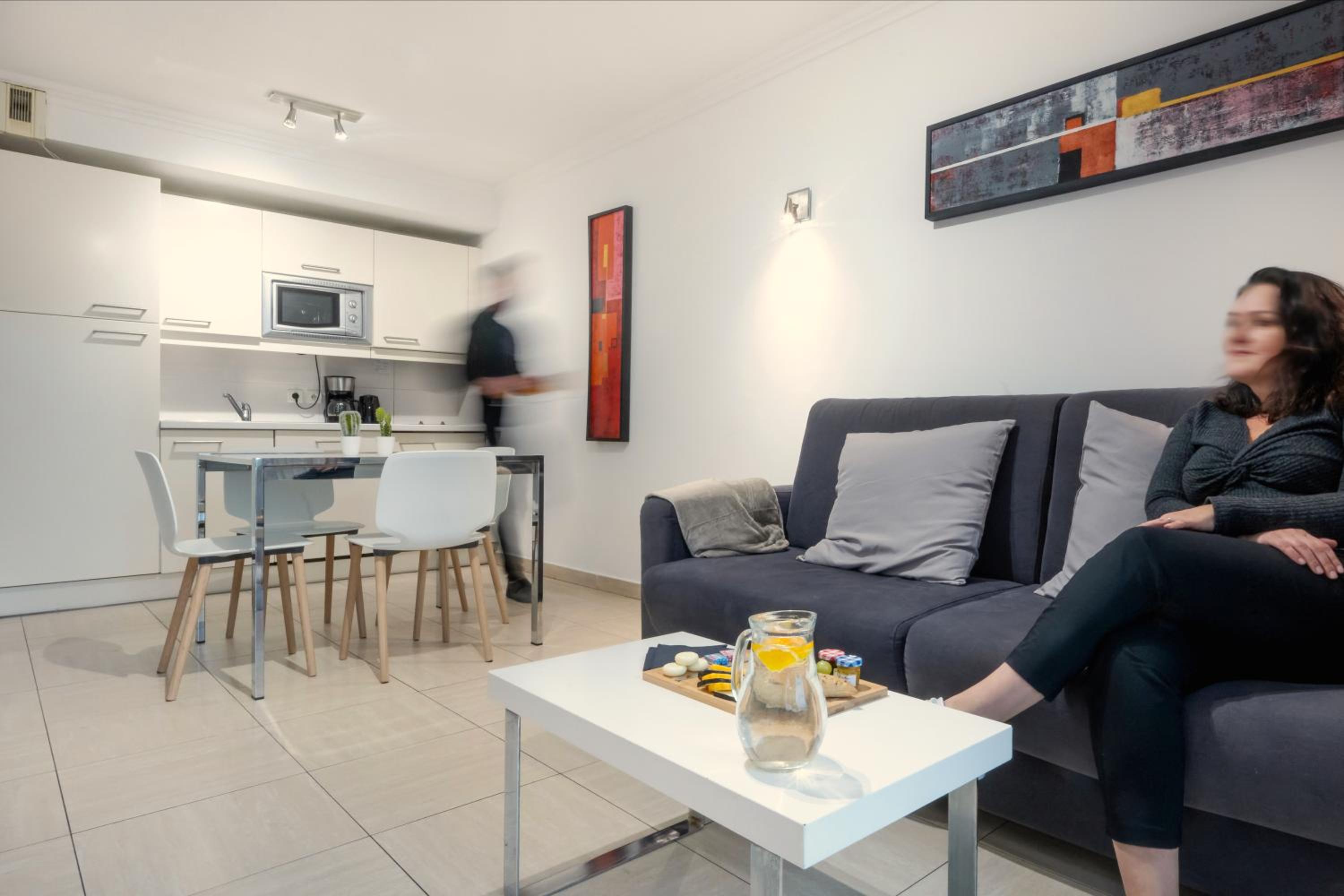 One-Bedroom Apartment (4 Adults)