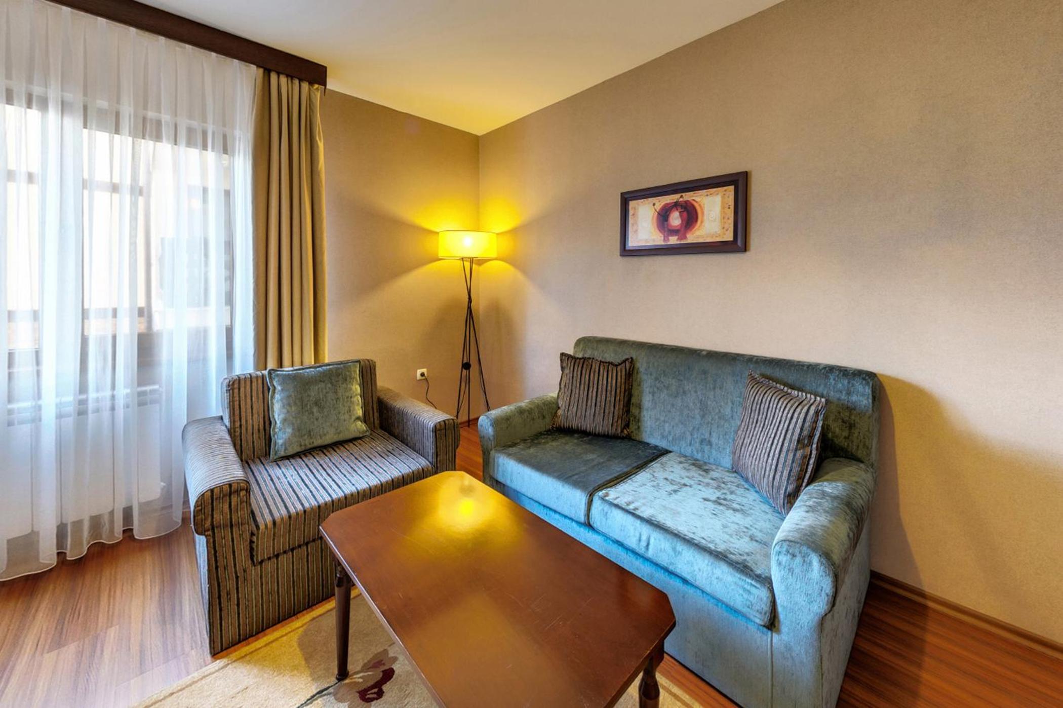 Executive Suite with Mountain View