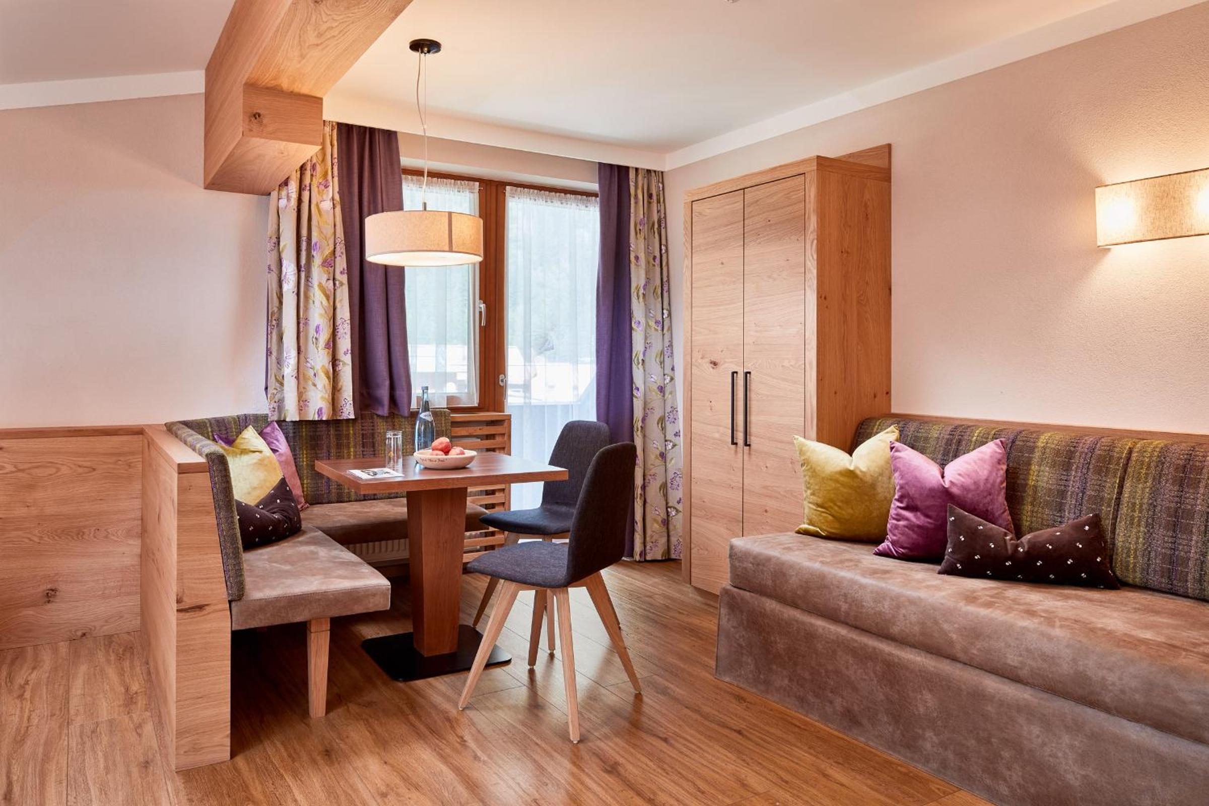 Junior Suite with Mountain View