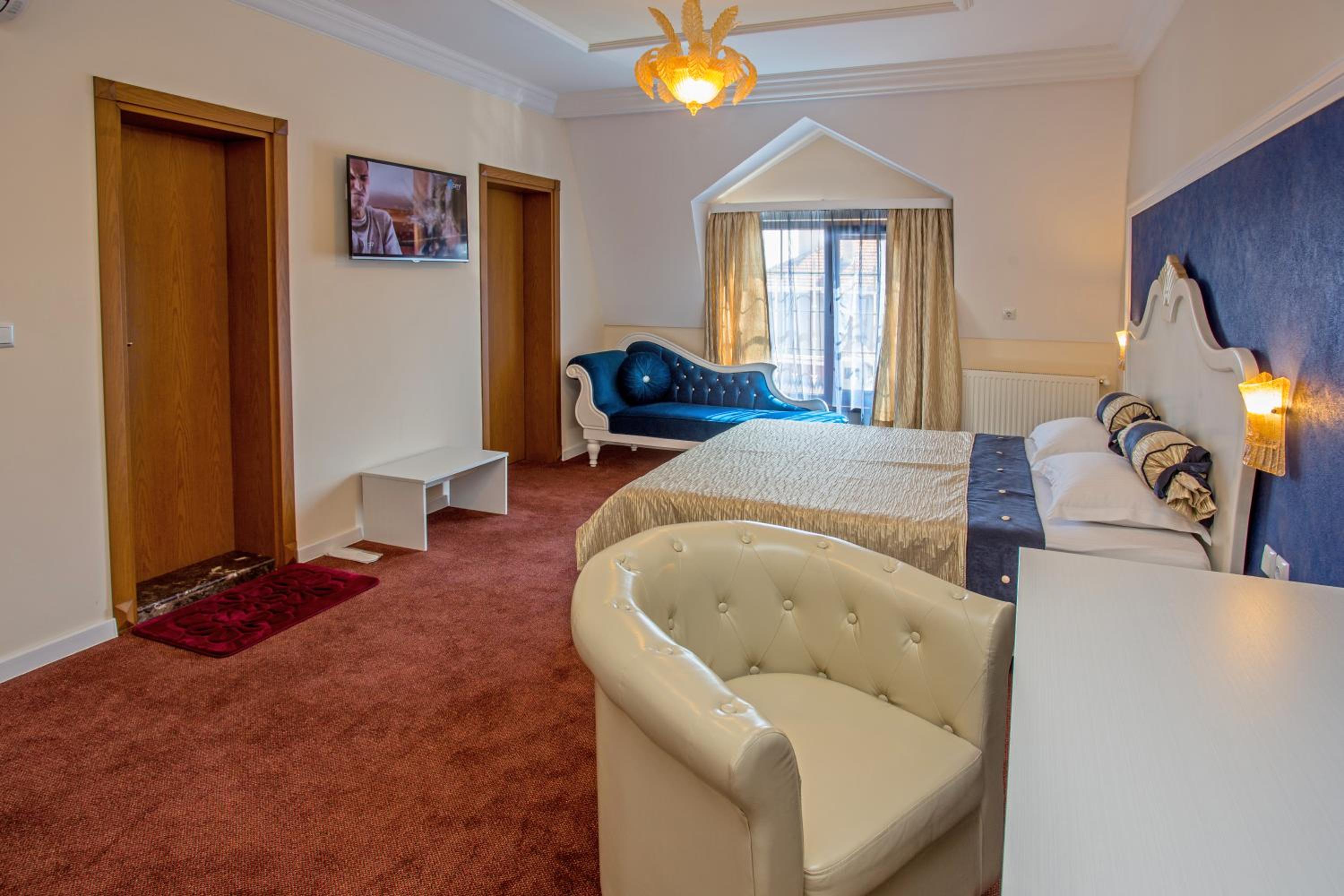 One-Bedroom Suite